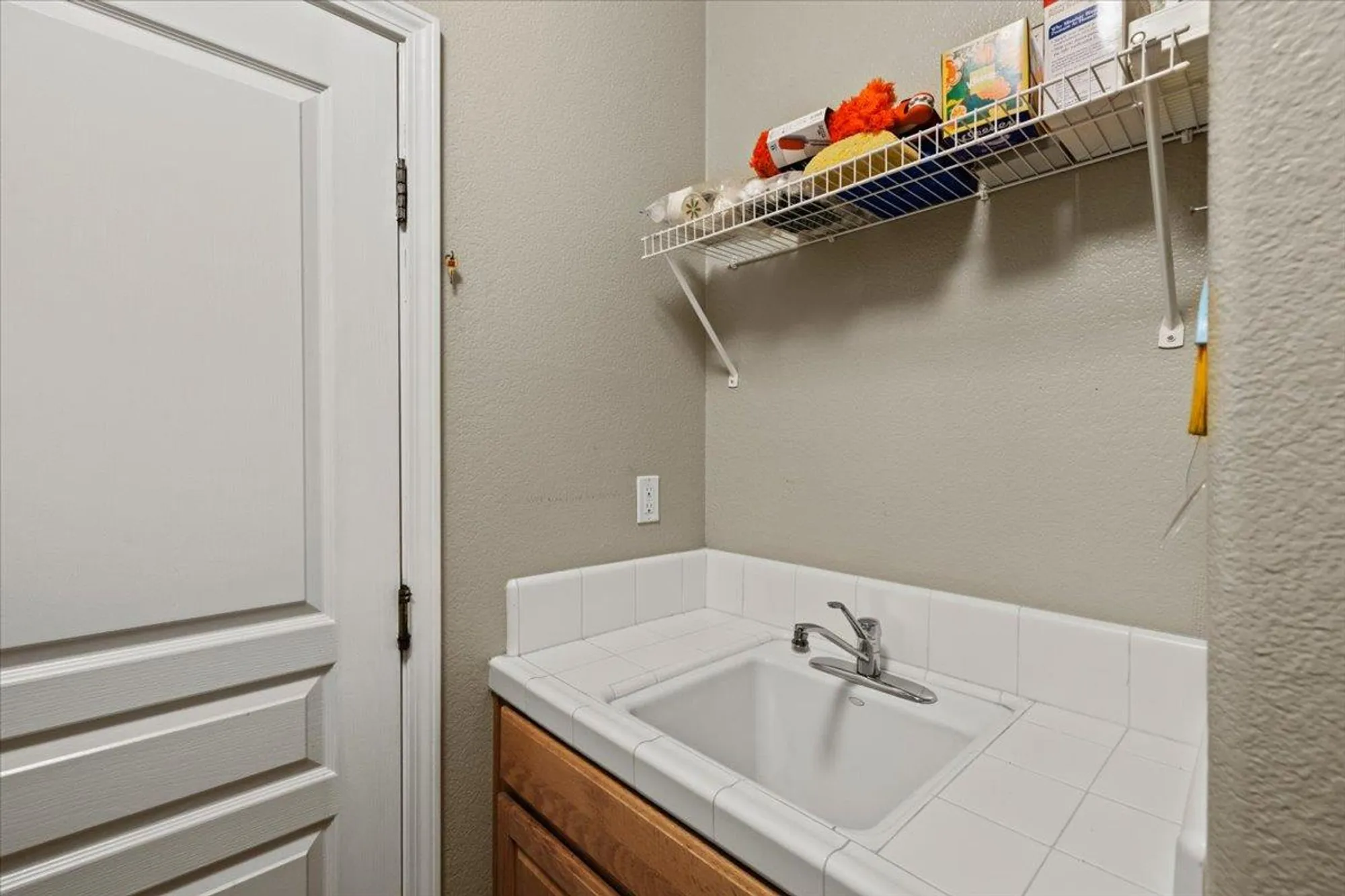 Property Slideshow image 23 of 49 | 2502 walden view ln, Lincoln, CA, 95648