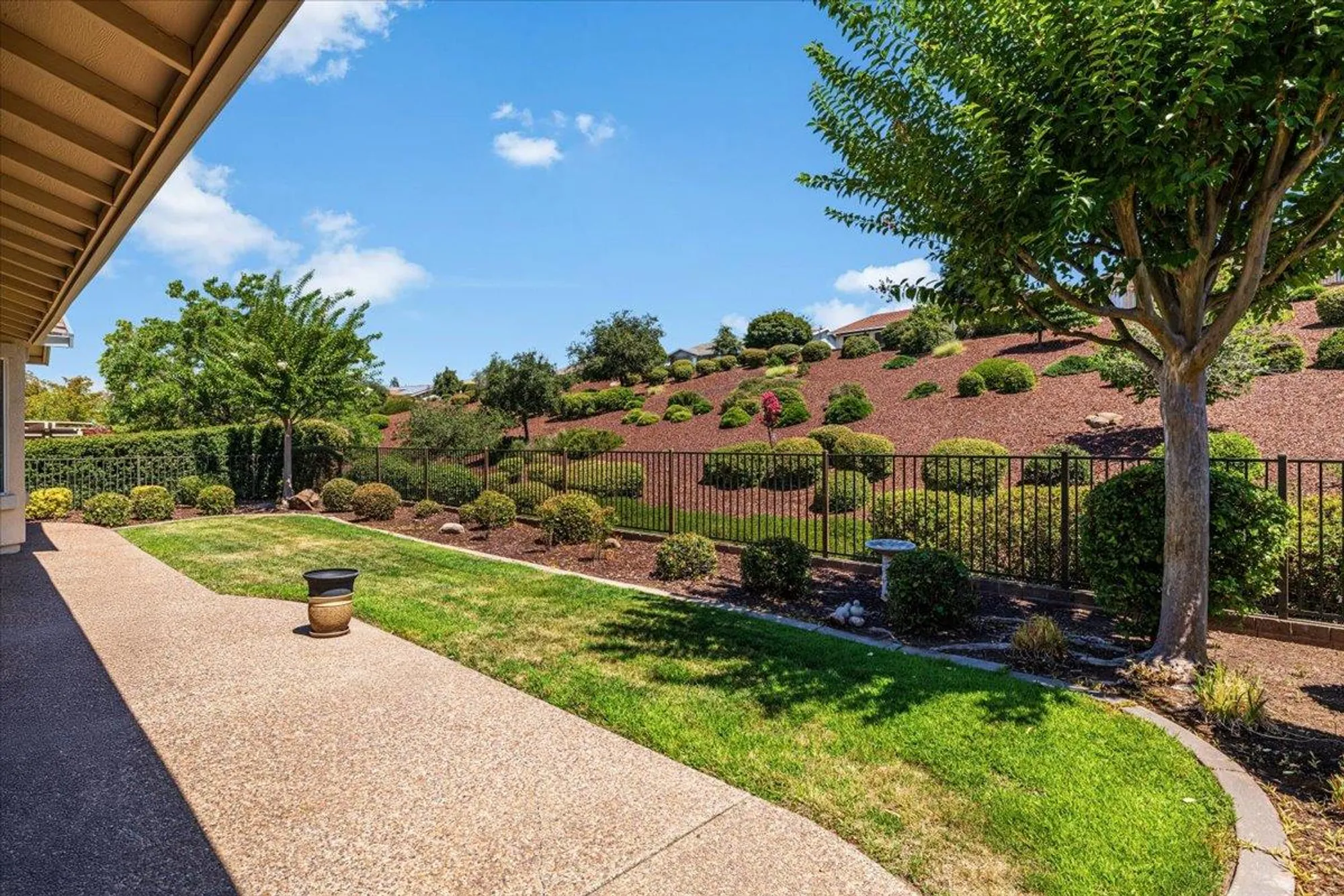 Property Slideshow image 4 of 49 | 2502 walden view ln, Lincoln, CA, 95648