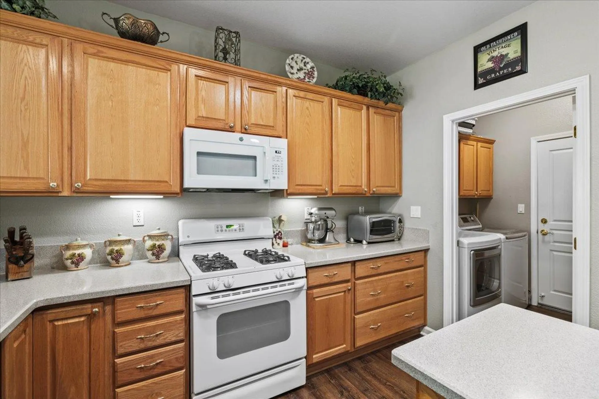 Property Slideshow image 21 of 49 | 2502 walden view ln, Lincoln, CA, 95648