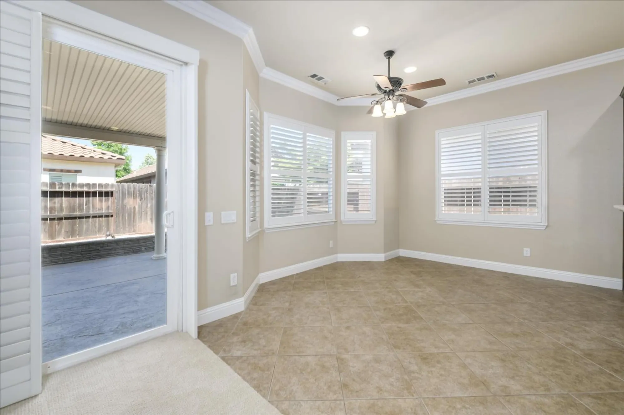 Property Slideshow image 7 of 36 | 2112 leighham dr, Roseville, CA, 95747