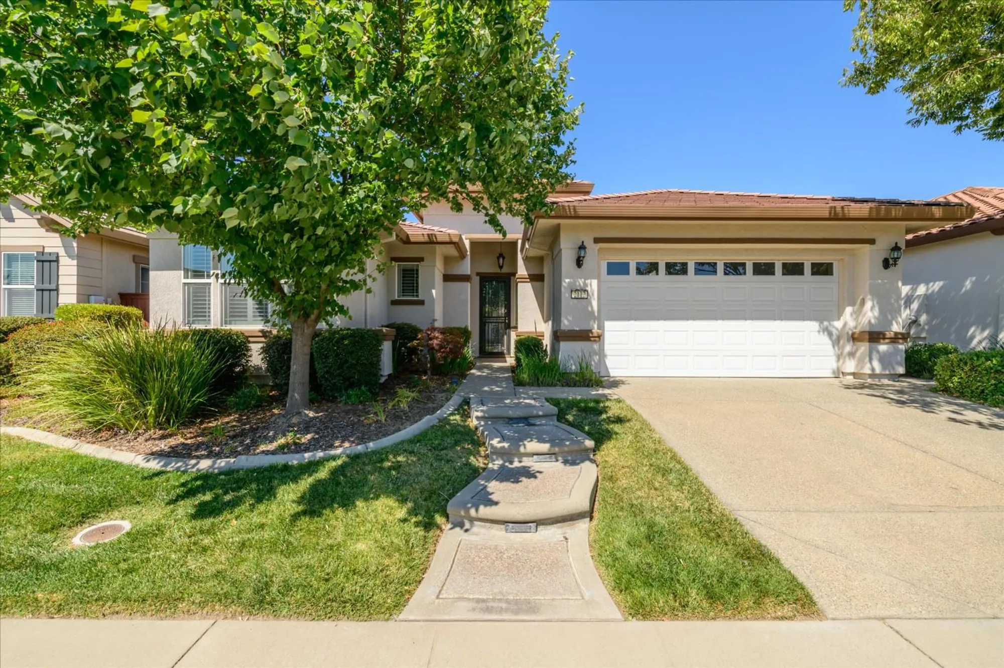 Property Slideshow image 1 of 36 | 2112 leighham dr, Roseville, CA, 95747