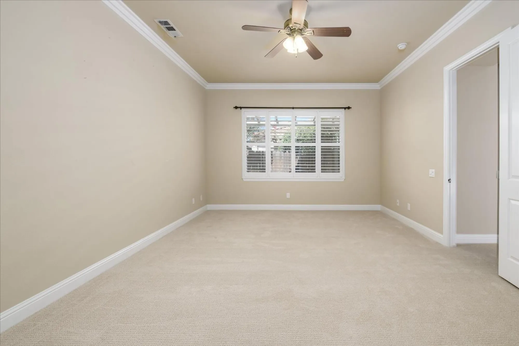 Property Slideshow image 13 of 36 | 2112 leighham dr, Roseville, CA, 95747