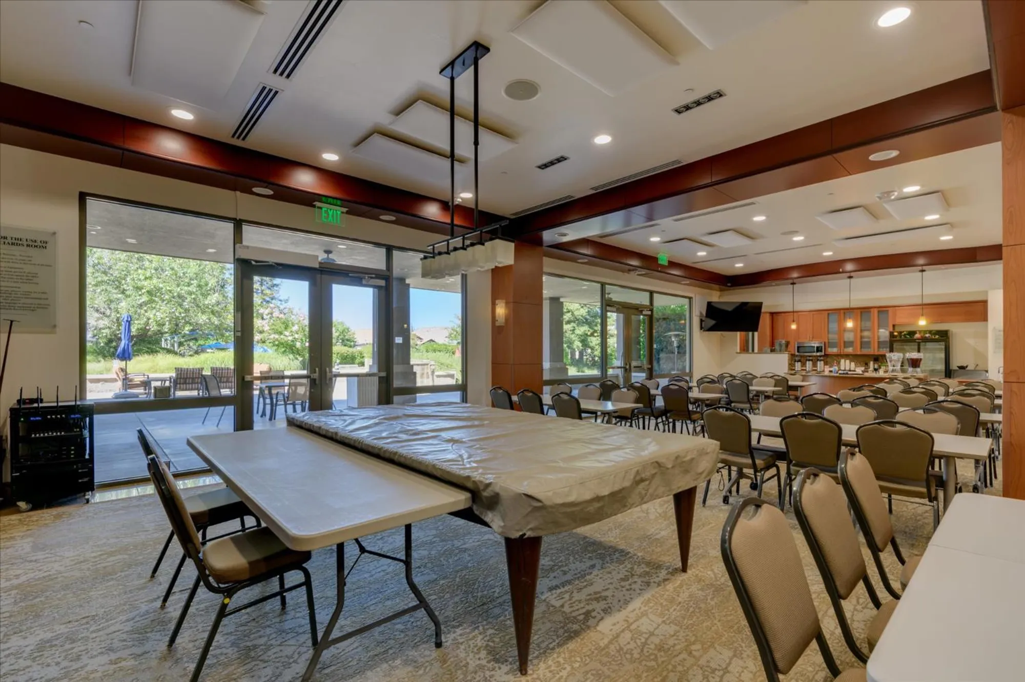 Property Slideshow image 33 of 36 | 2112 leighham dr, Roseville, CA, 95747