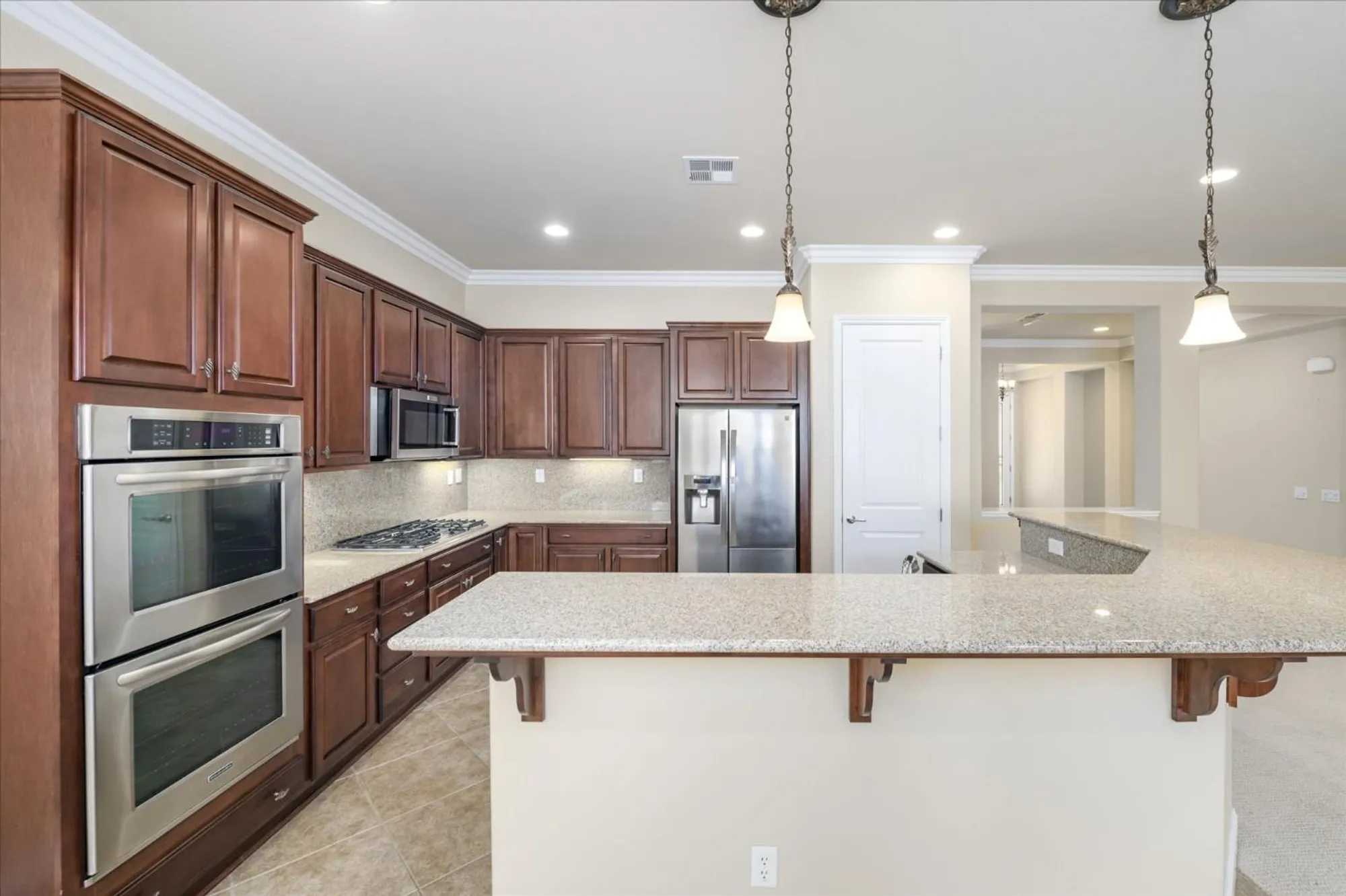 Property Slideshow image 8 of 36 | 2112 leighham dr, Roseville, CA, 95747