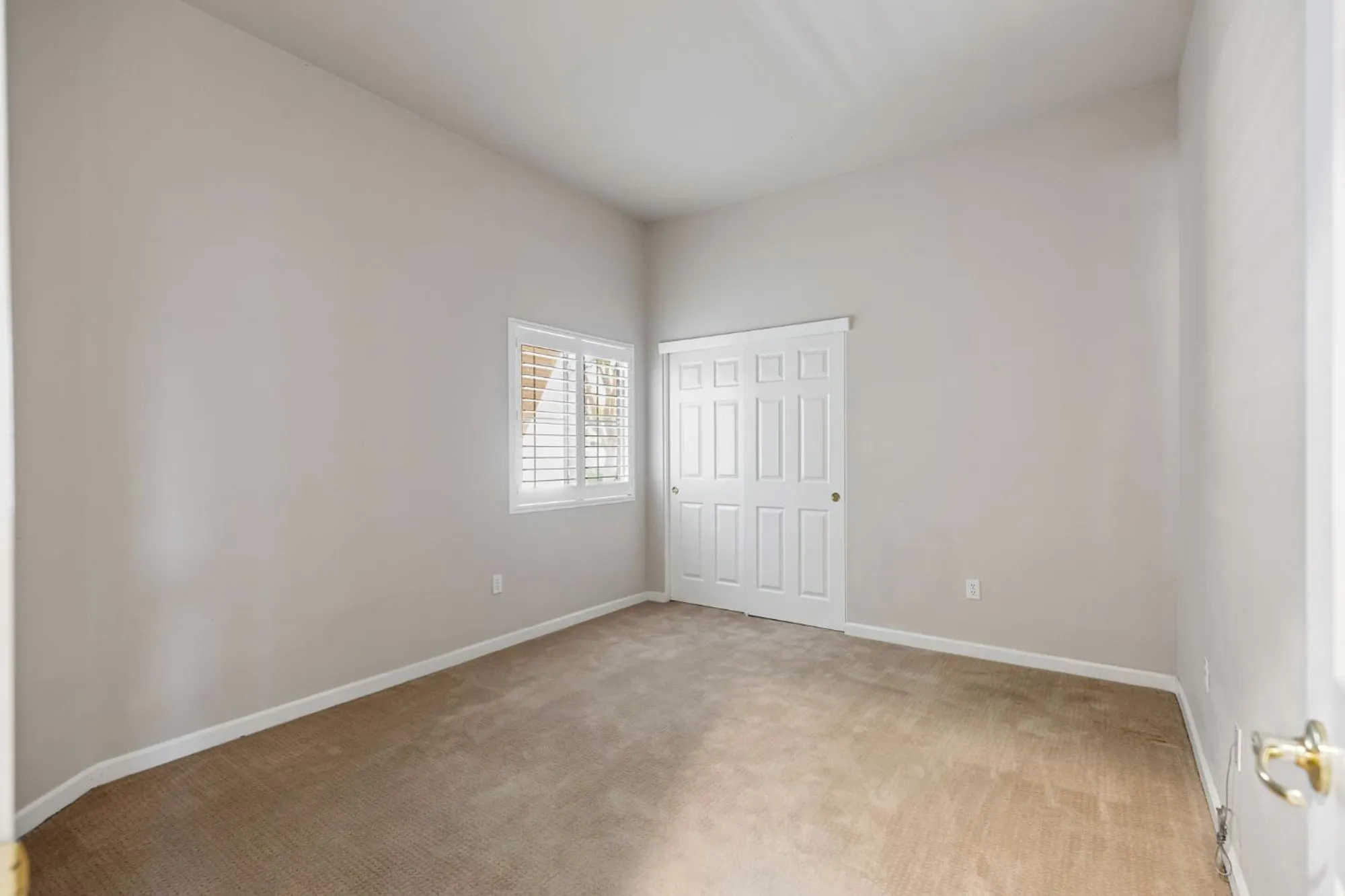 Property Slideshow image 17 of 40 | 4032 enchanted cir, Roseville, CA, 95747