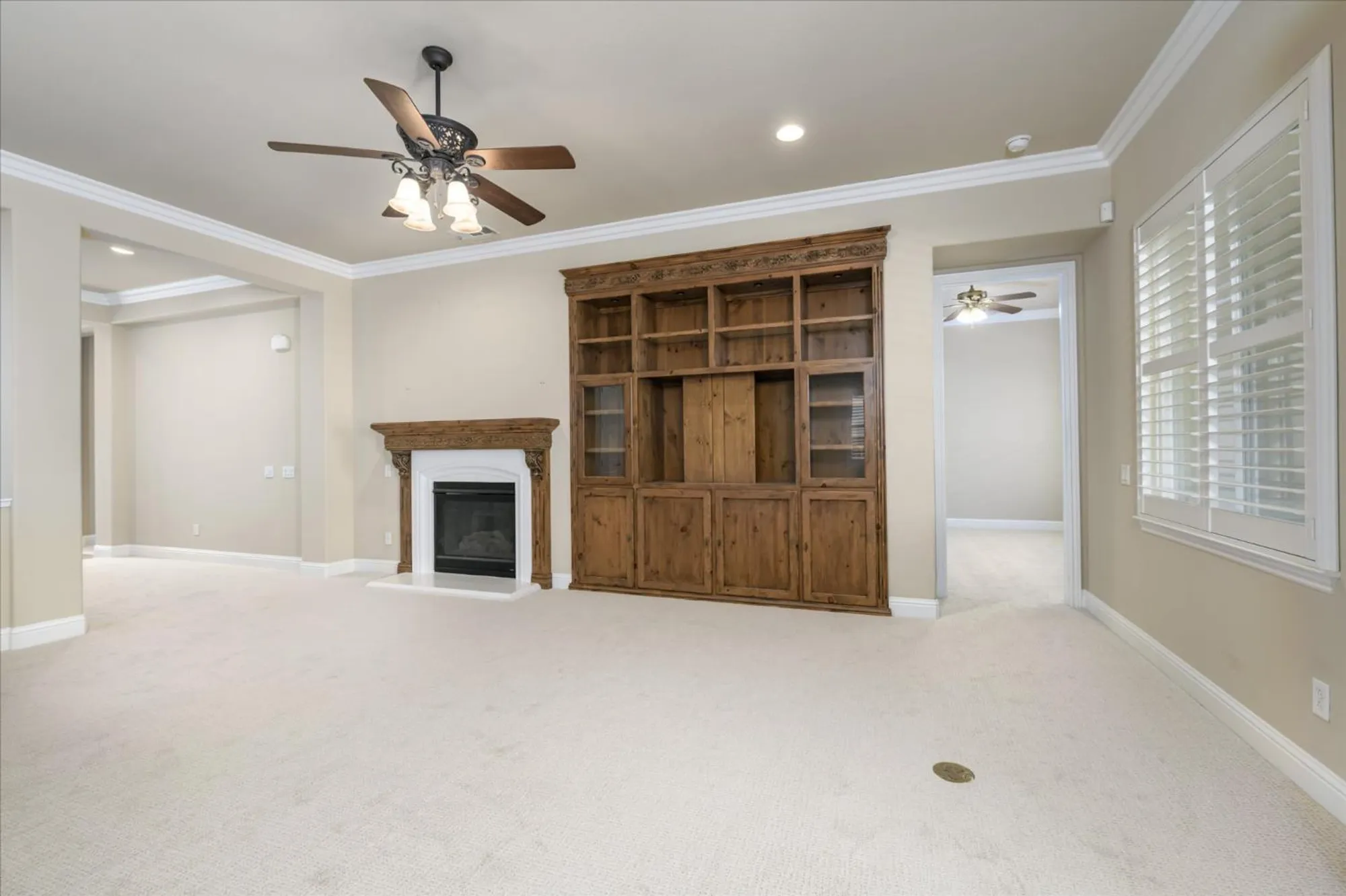 Property Slideshow image 4 of 36 | 2112 leighham dr, Roseville, CA, 95747