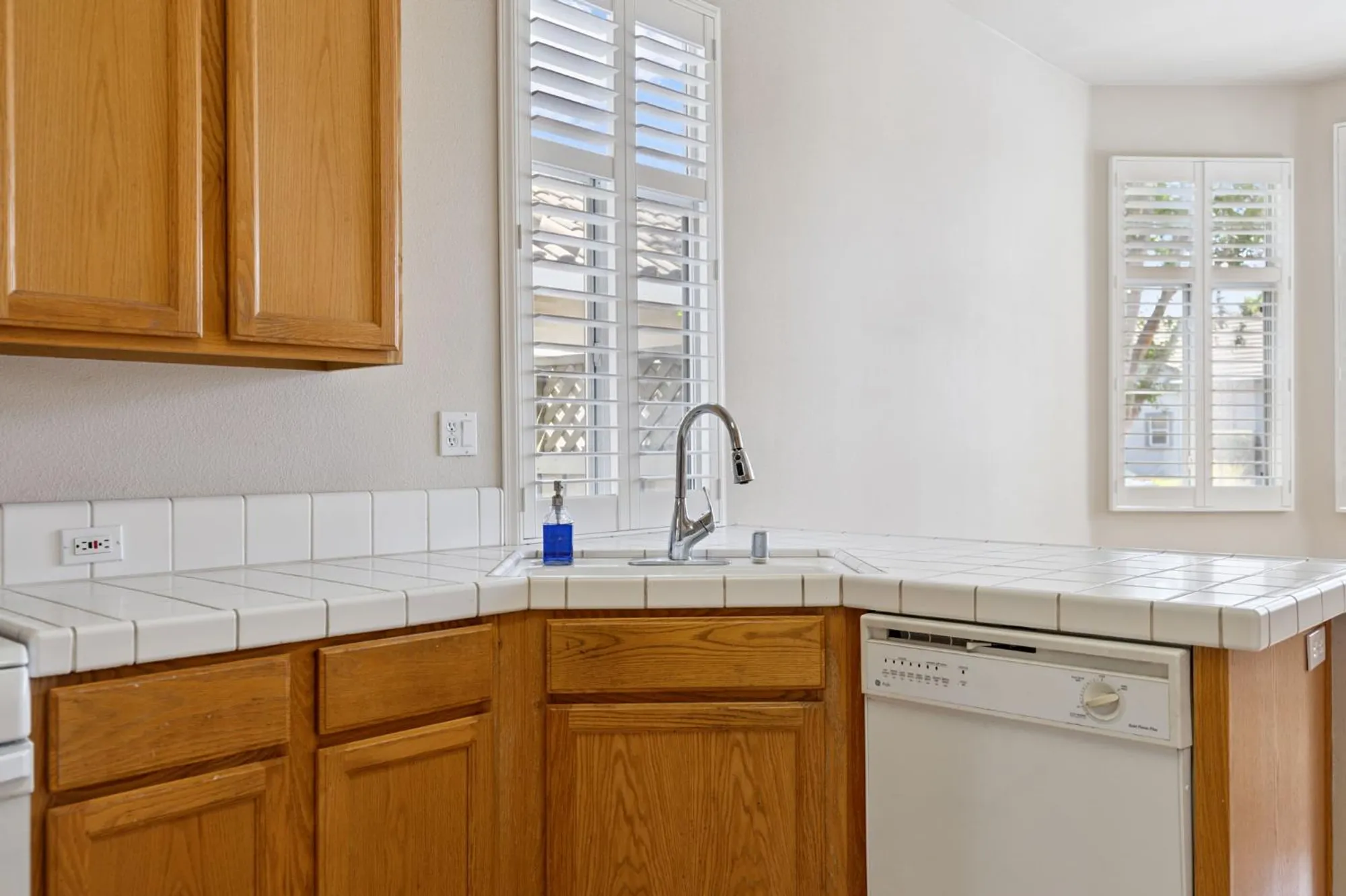 Property Slideshow image 6 of 40 | 4032 enchanted cir, Roseville, CA, 95747