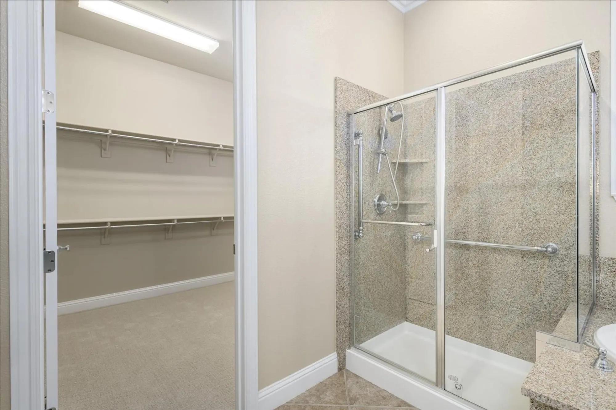 Property Slideshow image 18 of 36 | 2112 leighham dr, Roseville, CA, 95747