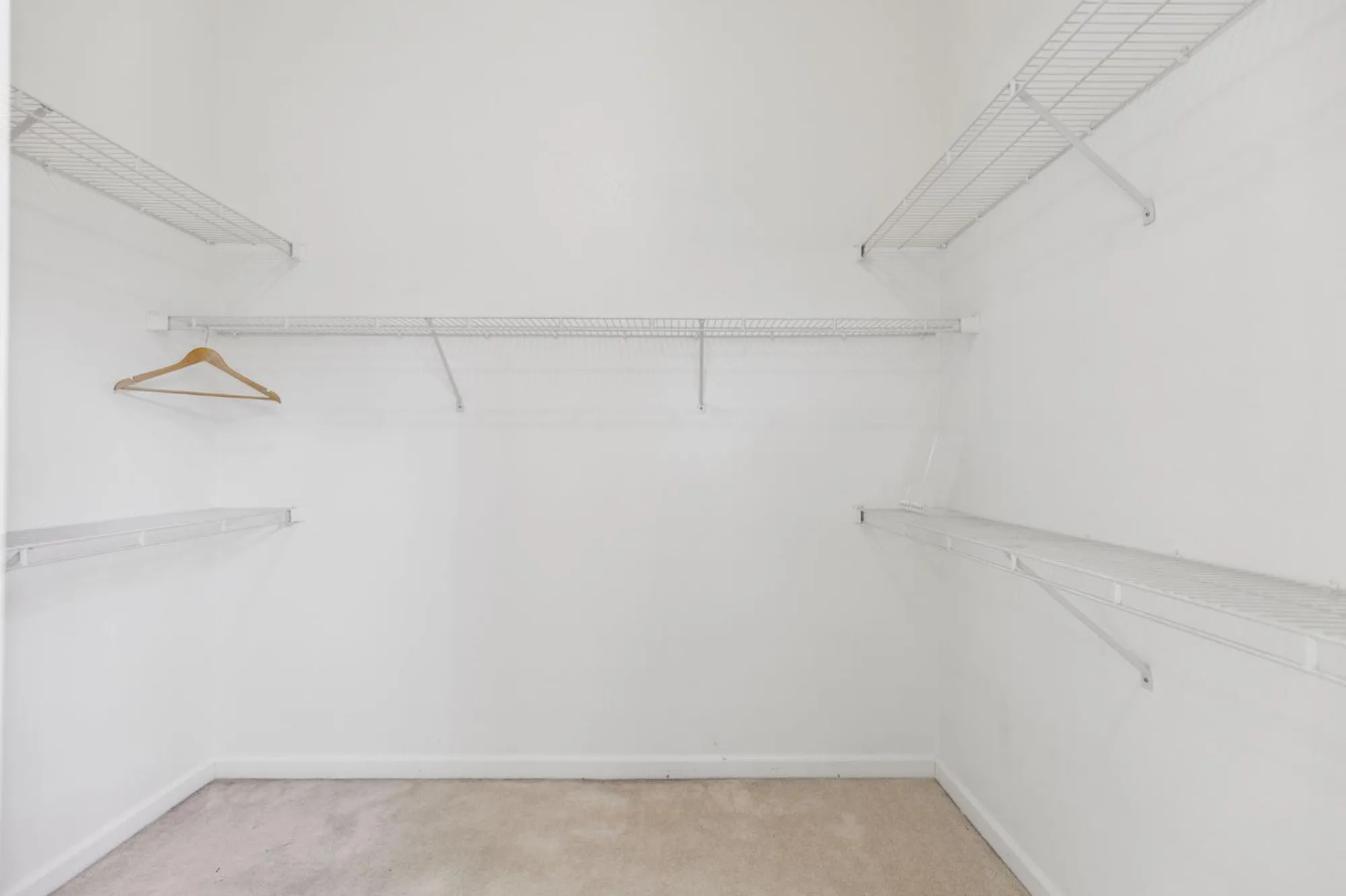 Property Slideshow image 27 of 40 | 4032 enchanted cir, Roseville, CA, 95747