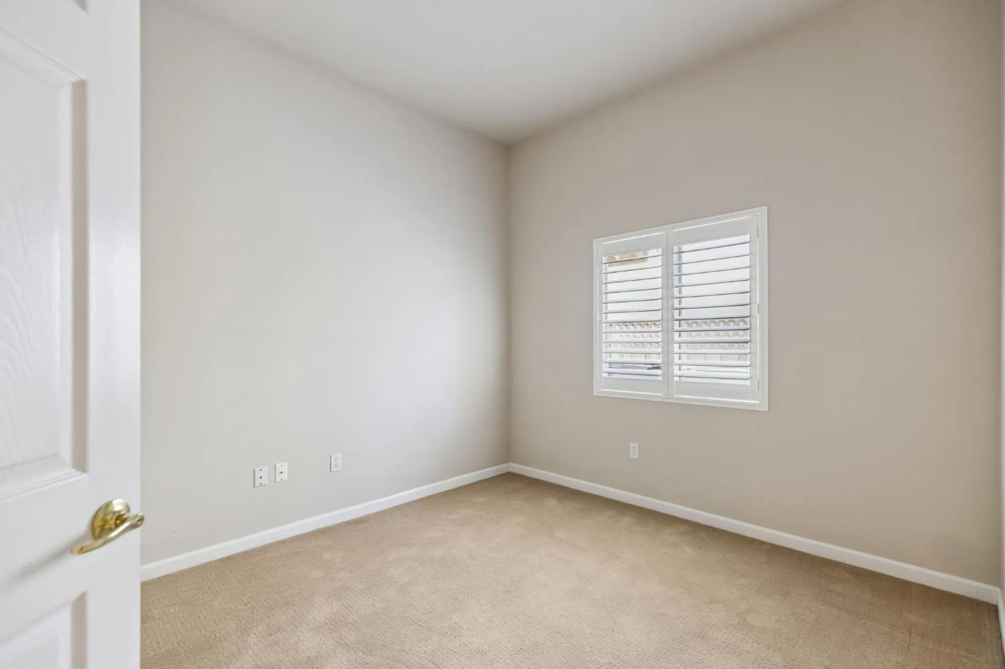Property Slideshow image 19 of 40 | 4032 enchanted cir, Roseville, CA, 95747