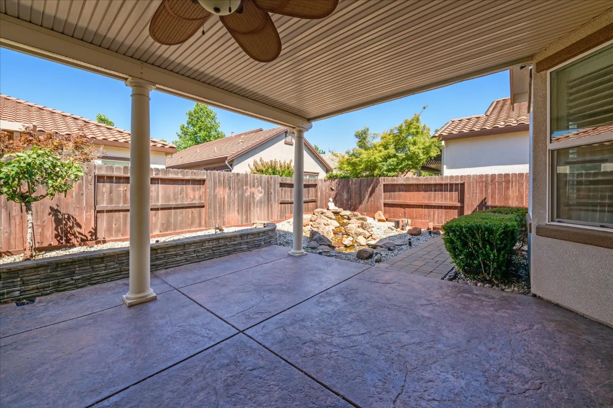 Property Slideshow image 28 of 36 | 2112 leighham dr, Roseville, CA, 95747