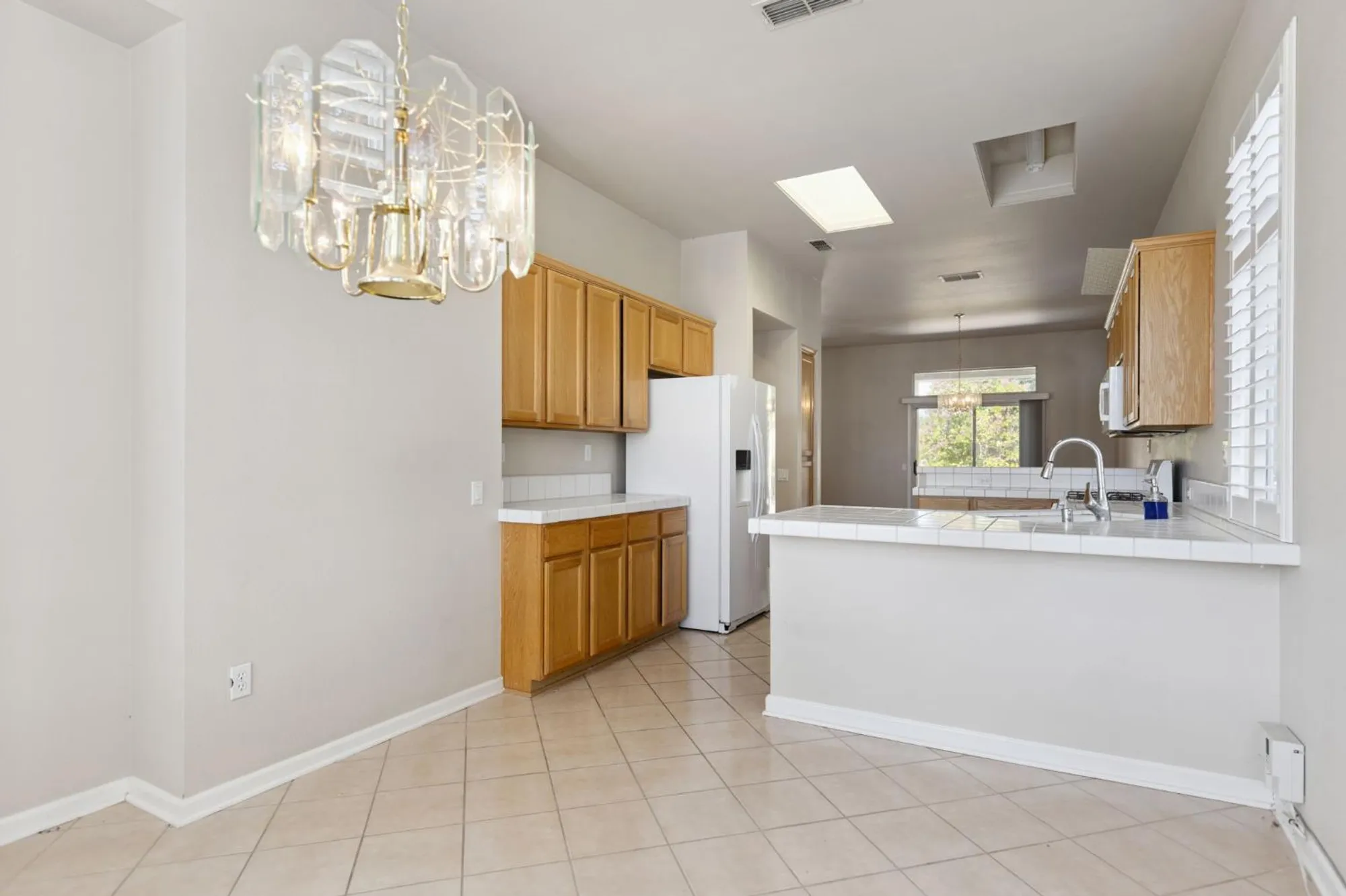 Property Slideshow image 9 of 40 | 4032 enchanted cir, Roseville, CA, 95747