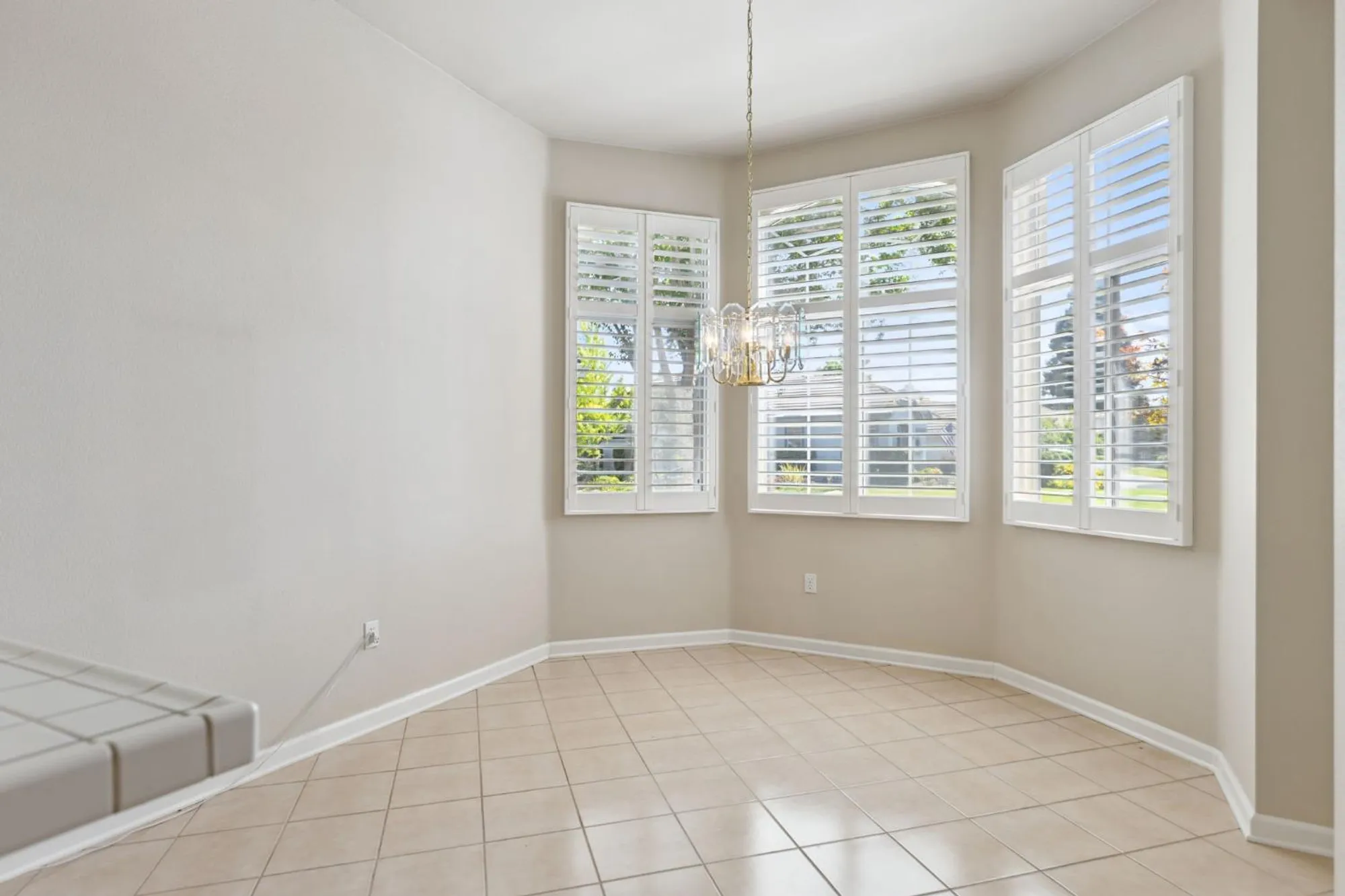 Property Slideshow image 8 of 40 | 4032 enchanted cir, Roseville, CA, 95747