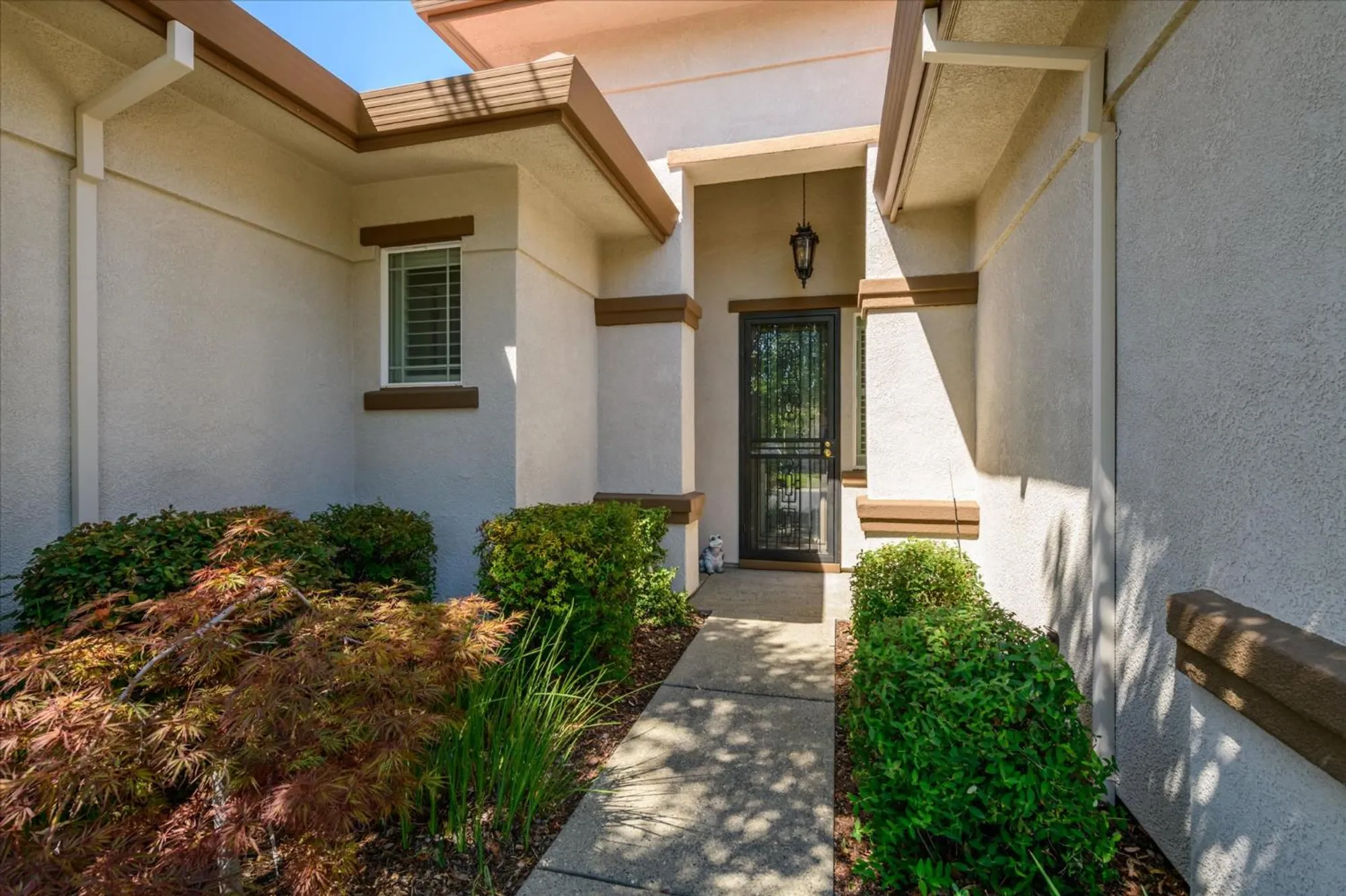 Property Slideshow image 2 of 36 | 2112 leighham dr, Roseville, CA, 95747