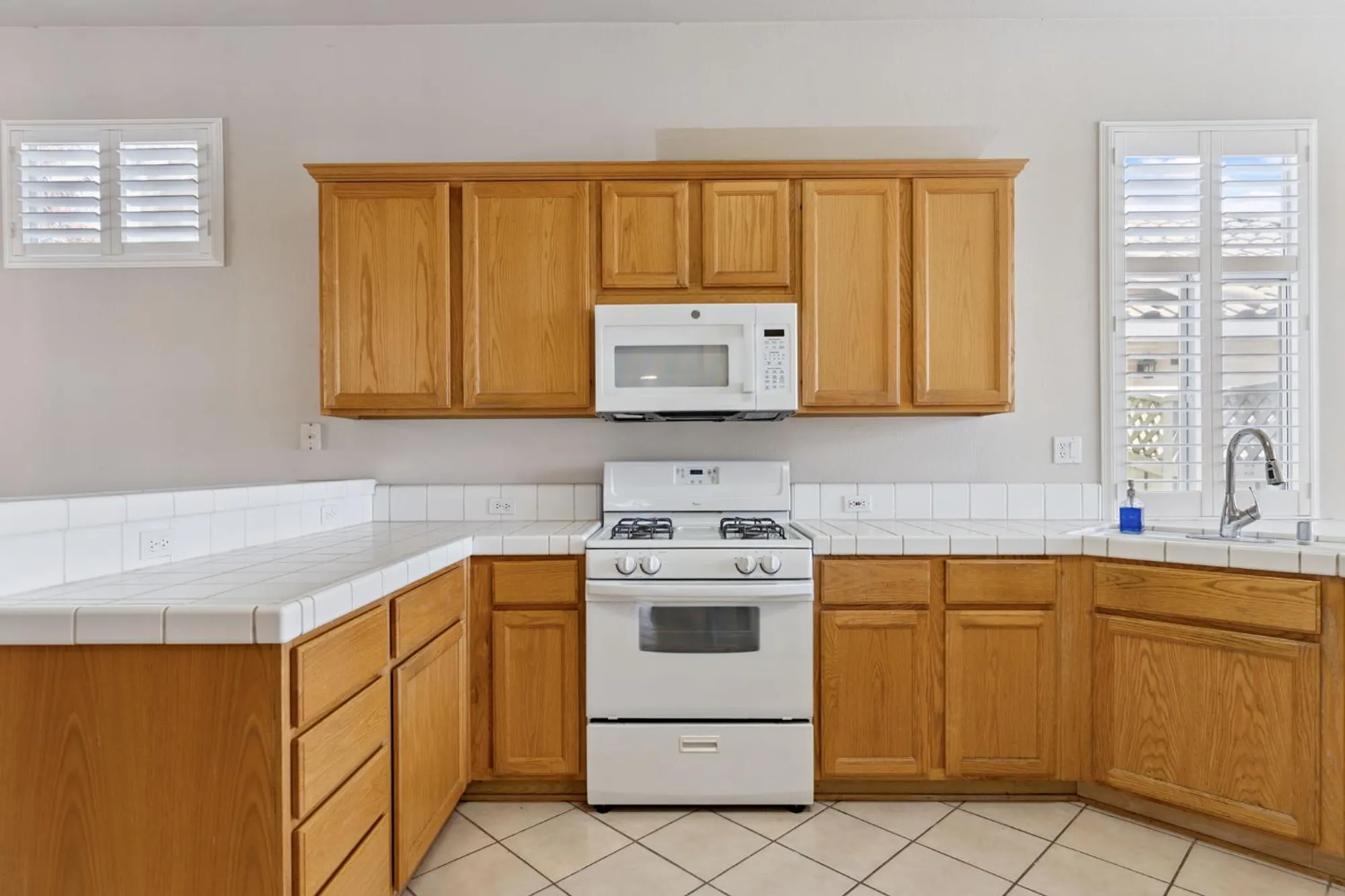 Property Slideshow image 7 of 40 | 4032 enchanted cir, Roseville, CA, 95747