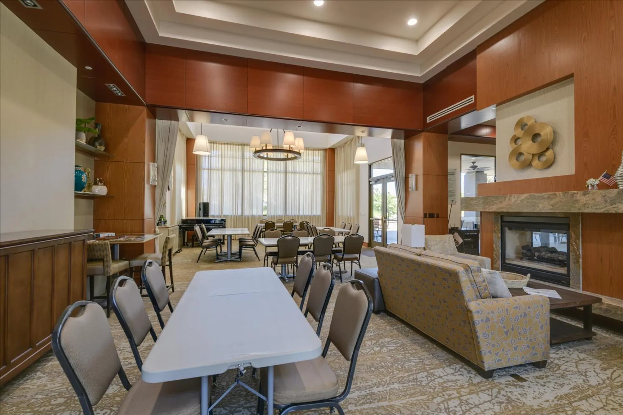 Property Slideshow image 32 of 36 | 2112 leighham dr, Roseville, CA, 95747