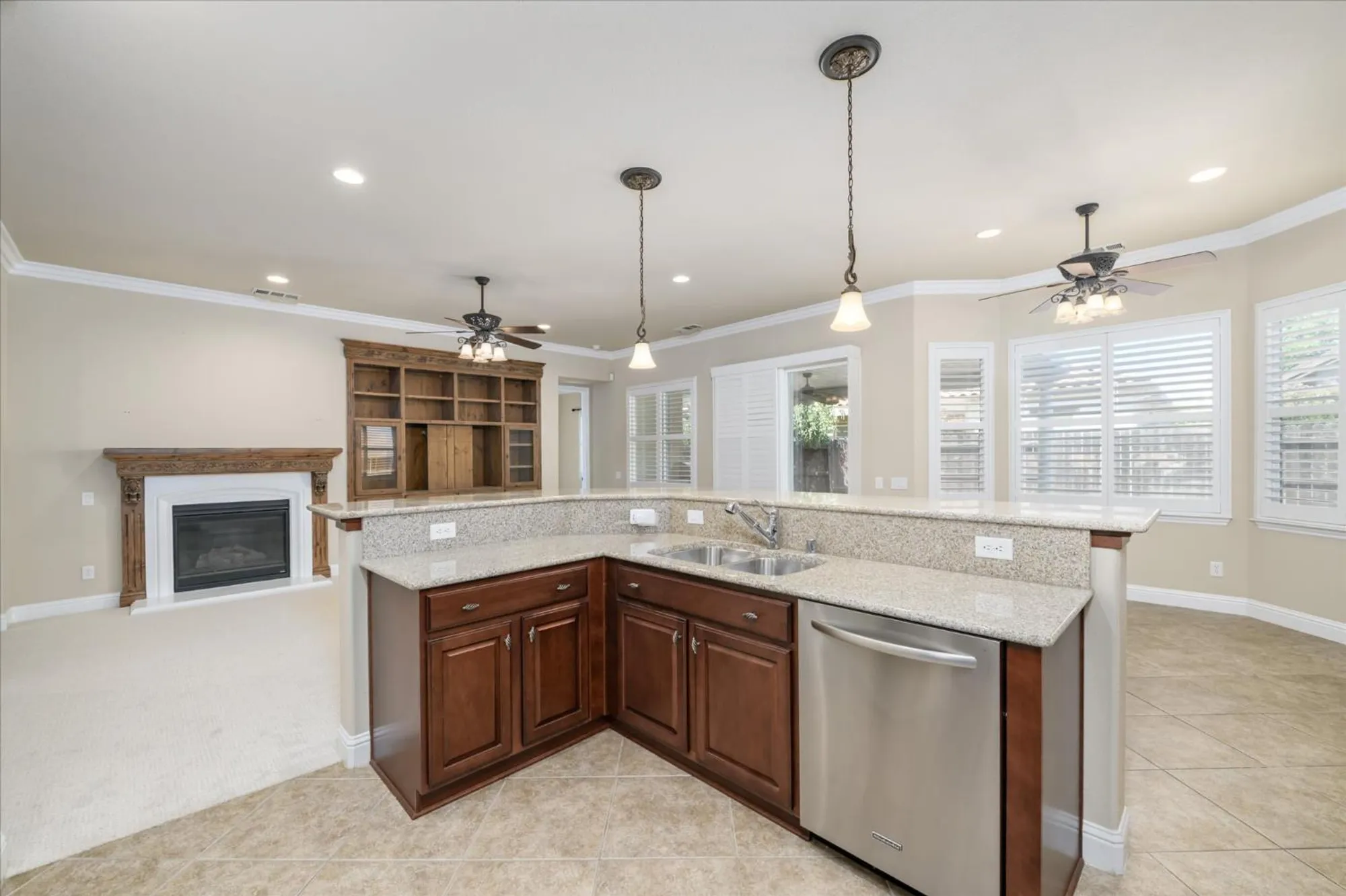 Property Slideshow image 9 of 36 | 2112 leighham dr, Roseville, CA, 95747