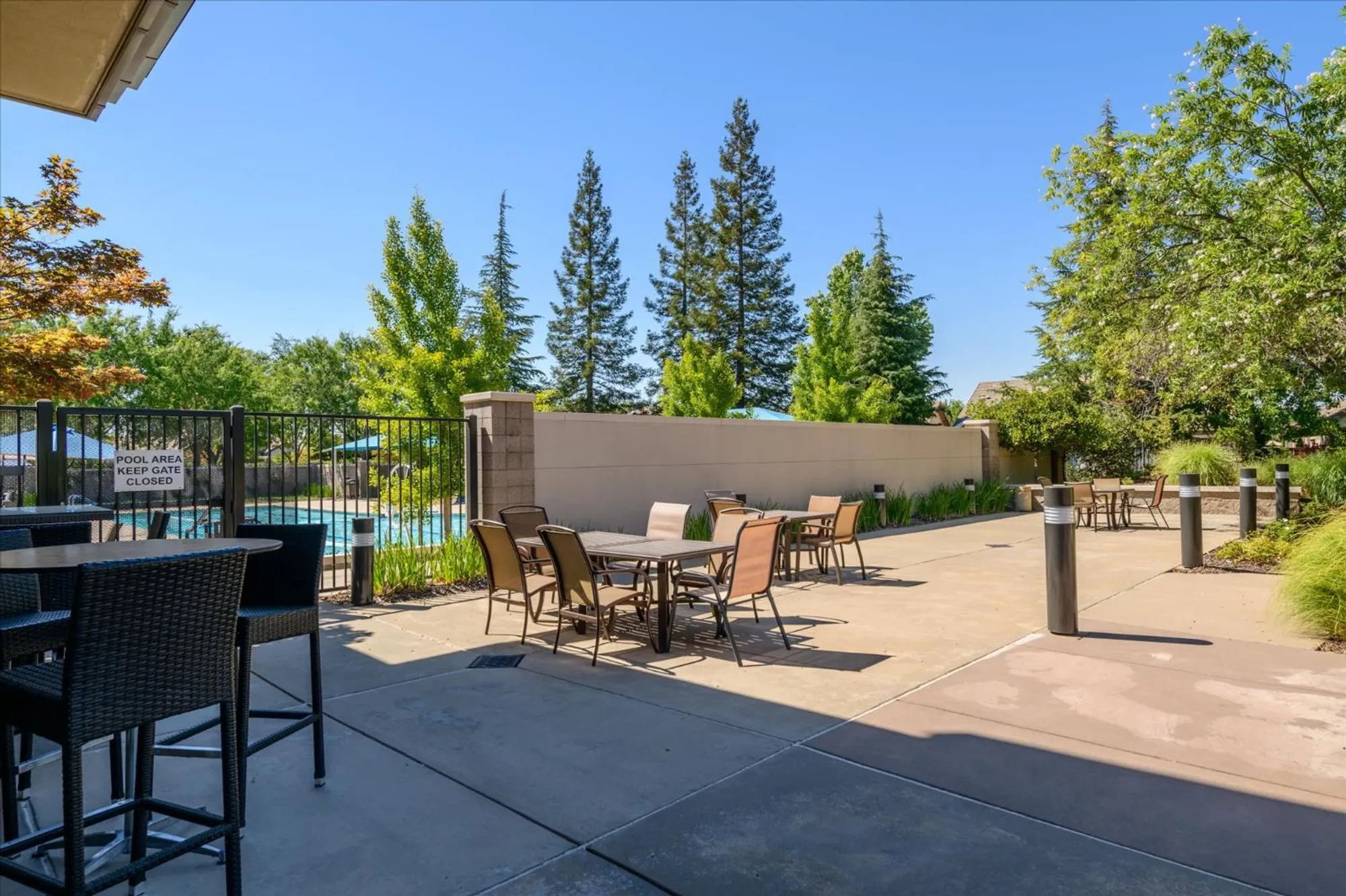 Property Slideshow image 36 of 36 | 2112 leighham dr, Roseville, CA, 95747