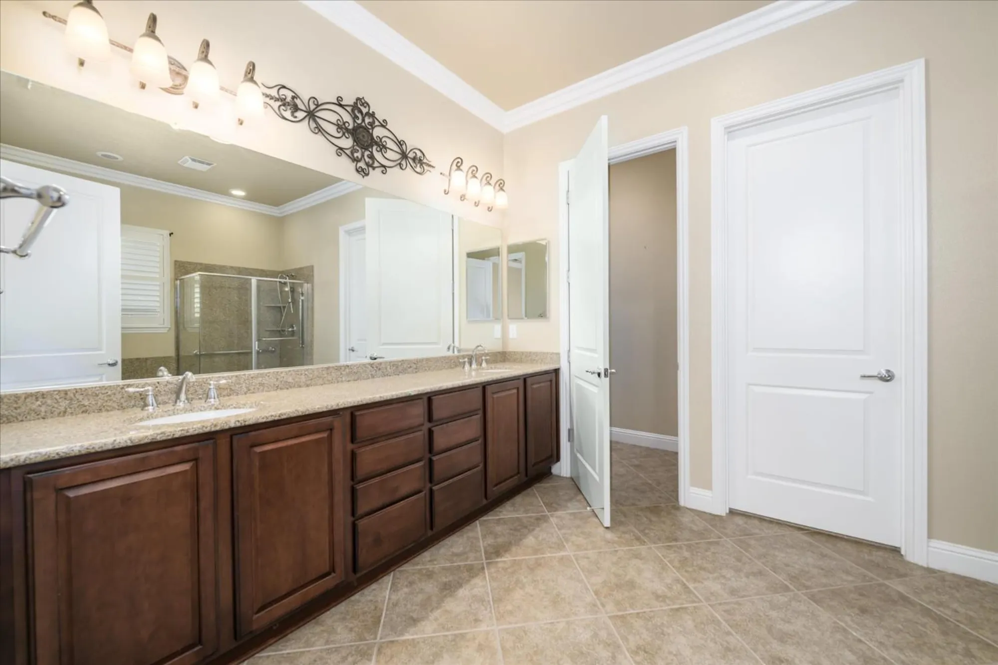 Property Slideshow image 15 of 36 | 2112 leighham dr, Roseville, CA, 95747