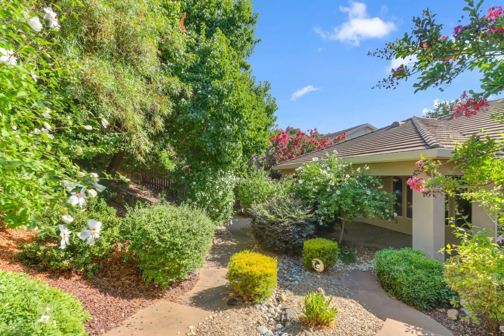 Property Slideshow image 22 of 25 | 3501 saberton ct, Rocklin, CA, 95765