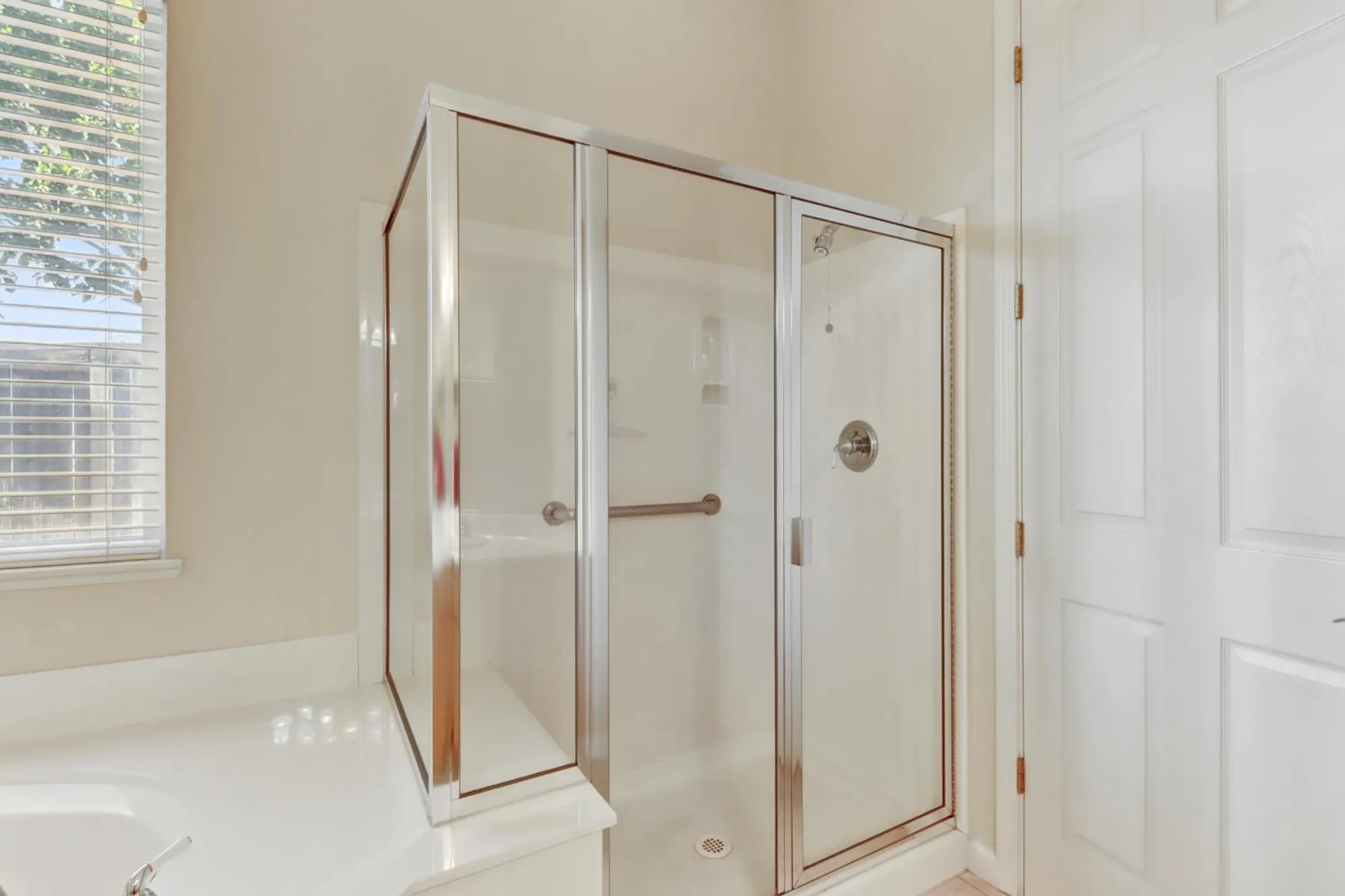 Property Slideshow image 15 of 25 | 3501 saberton ct, Rocklin, CA, 95765