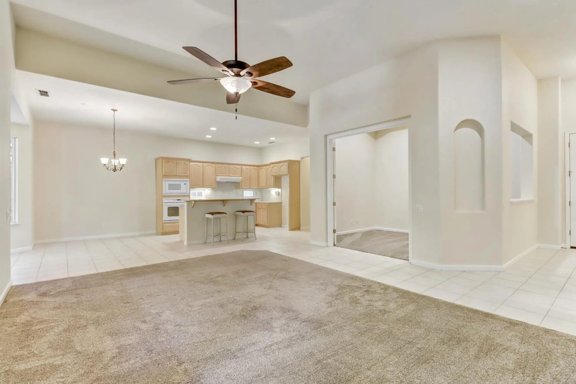 Property Slideshow image 8 of 25 | 3501 saberton ct, Rocklin, CA, 95765