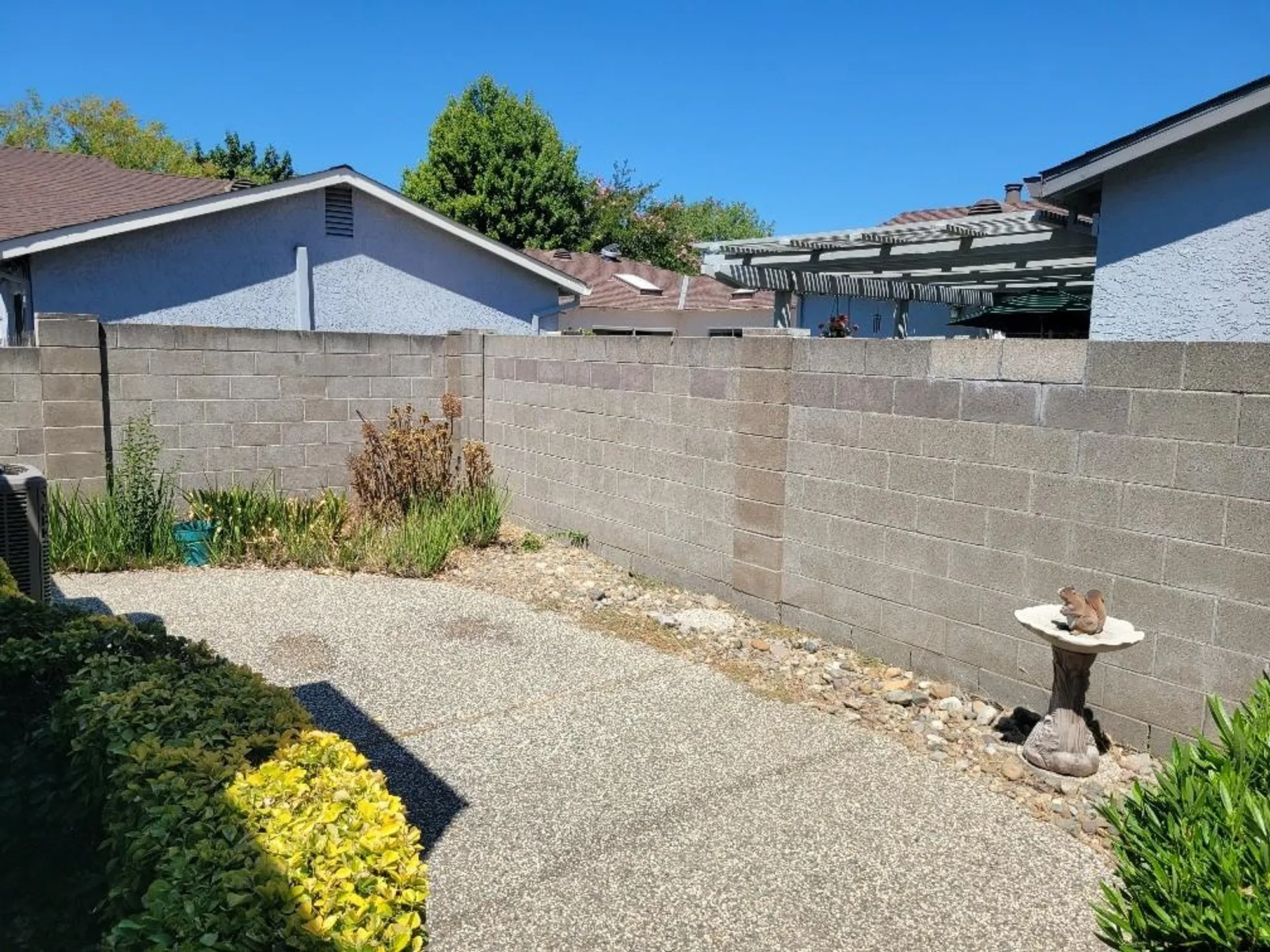 Property Slideshow image 26 of 31 | 7407 sunborough ln, Sacramento, CA, 95828