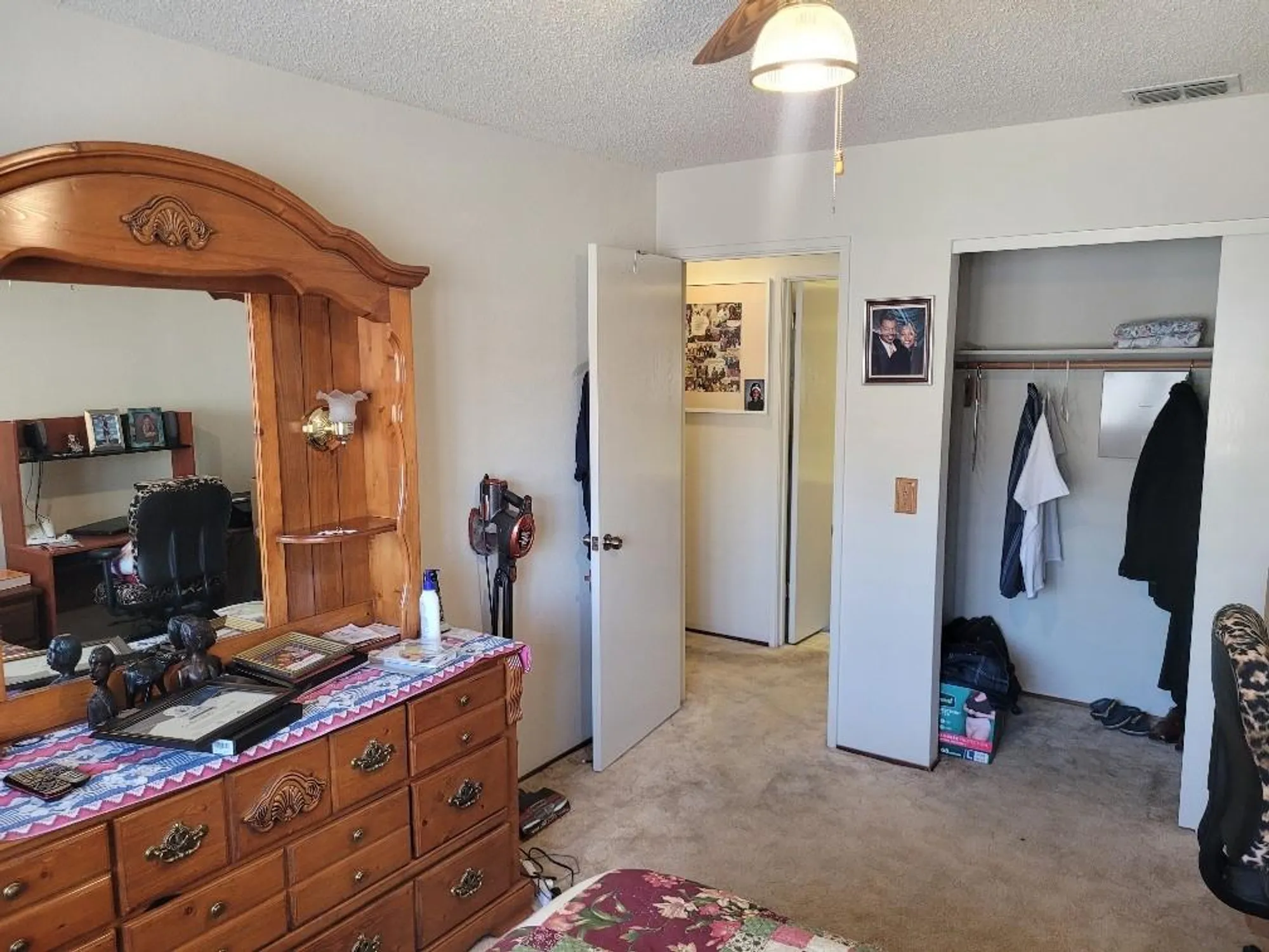 Property Slideshow image 21 of 31 | 7407 sunborough ln, Sacramento, CA, 95828