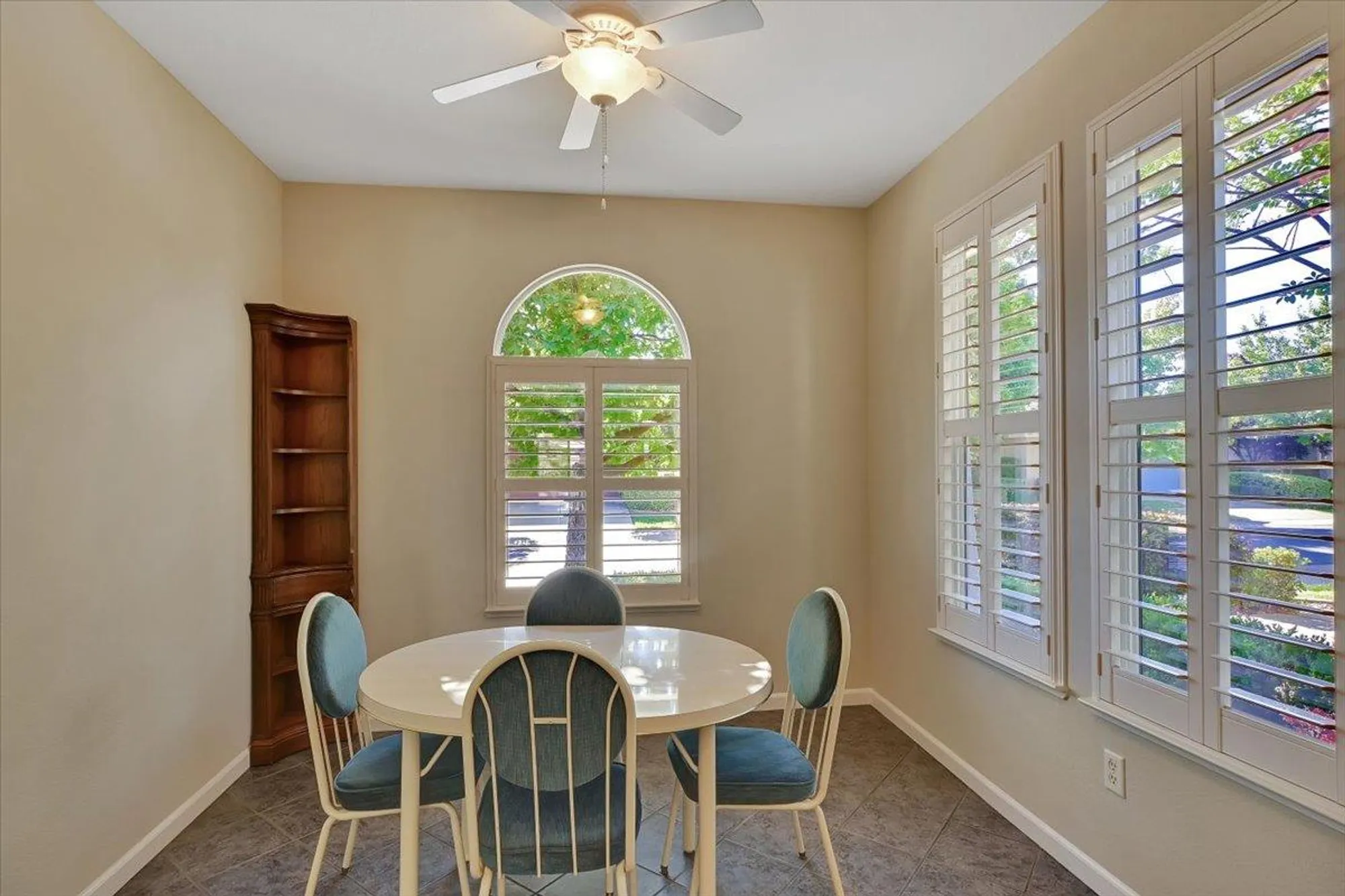 Property Slideshow image 12 of 60 | 470 pelican bay cir, Sacramento, CA, 95835
