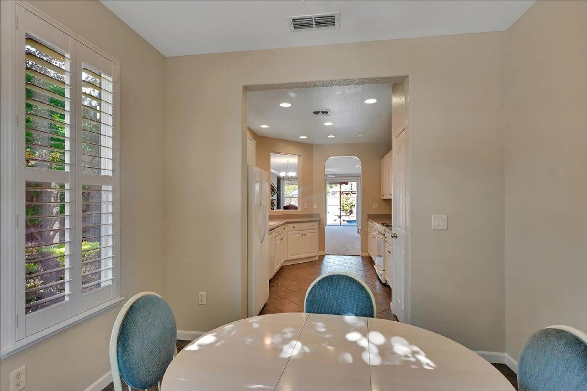 Property Slideshow image 16 of 60 | 470 pelican bay cir, Sacramento, CA, 95835