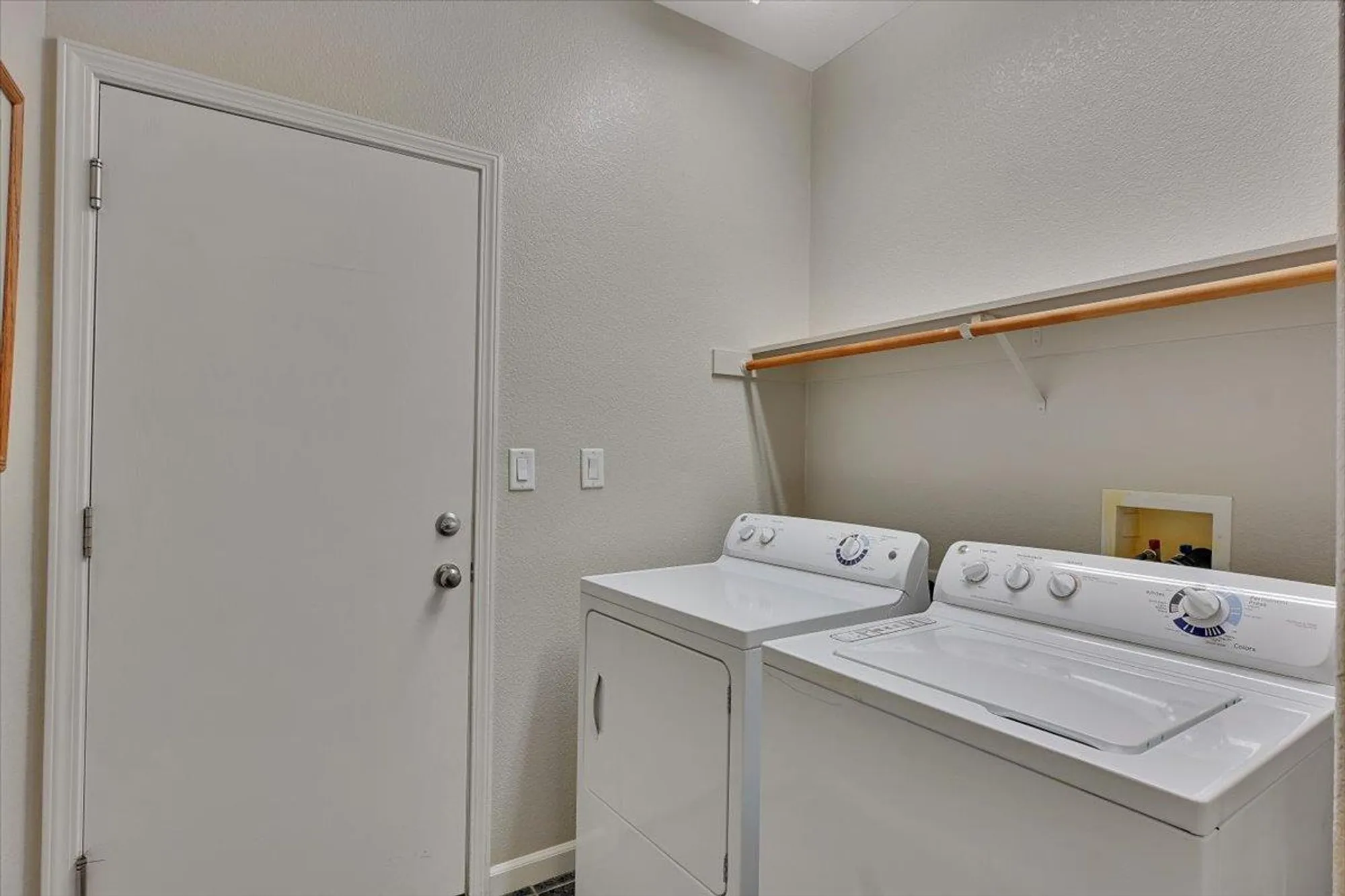 Property Slideshow image 30 of 60 | 470 pelican bay cir, Sacramento, CA, 95835