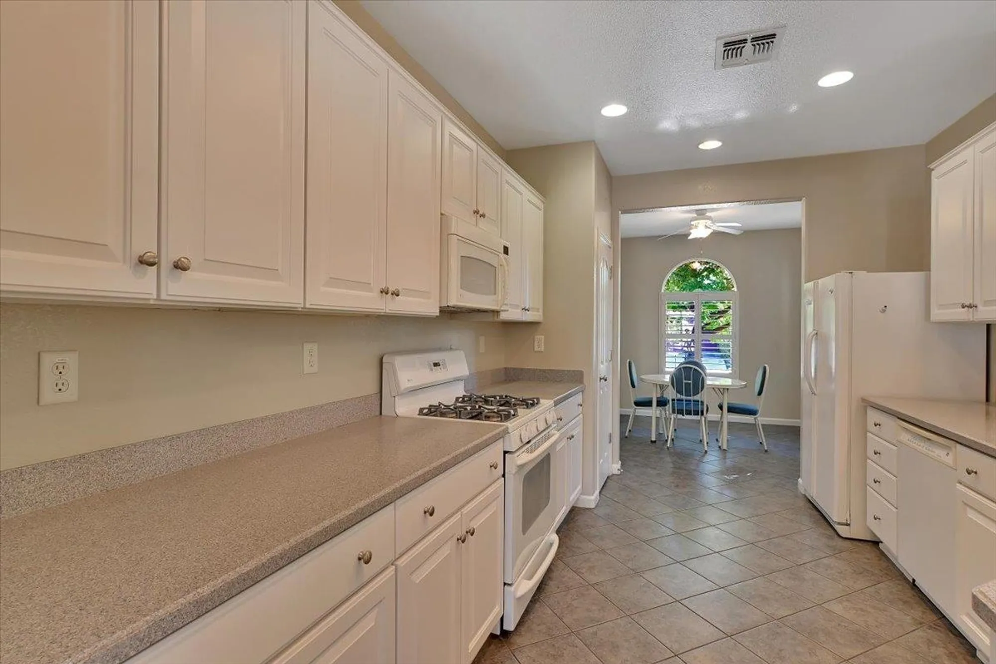 Property Slideshow image 10 of 60 | 470 pelican bay cir, Sacramento, CA, 95835