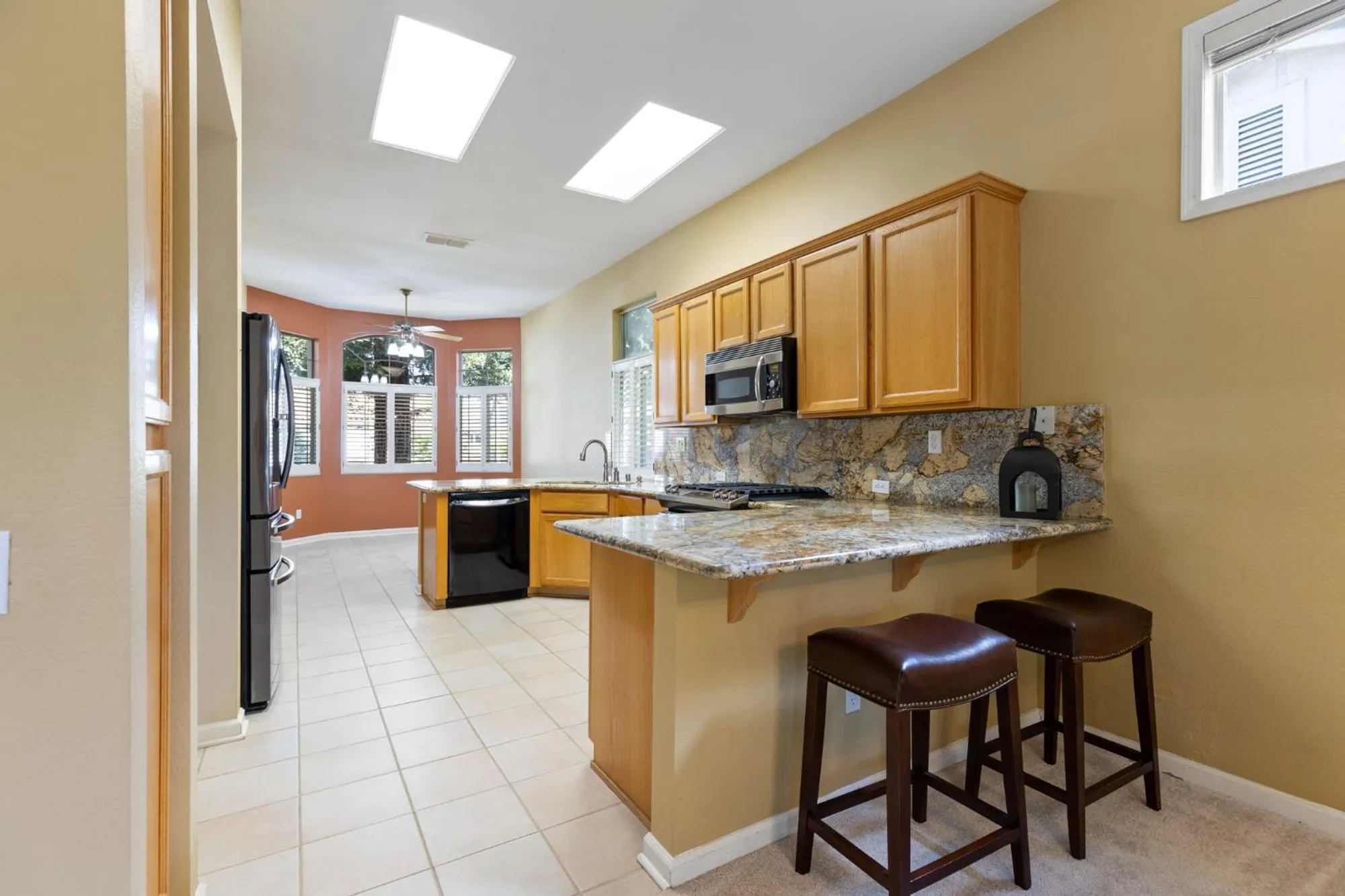 Property Slideshow image 14 of 29 | 5741 sandlewood way, Roseville, CA, 95747