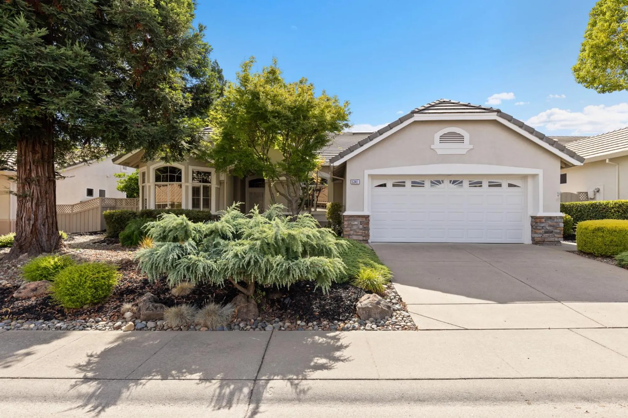 Property Slideshow image 1 of 29 | 5741 sandlewood way, Roseville, CA, 95747