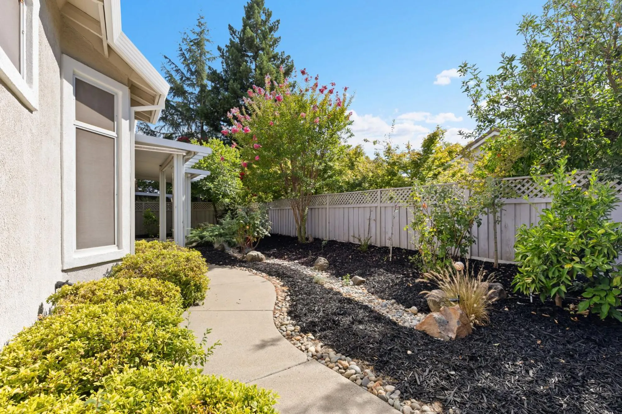Property Slideshow image 23 of 29 | 5741 sandlewood way, Roseville, CA, 95747