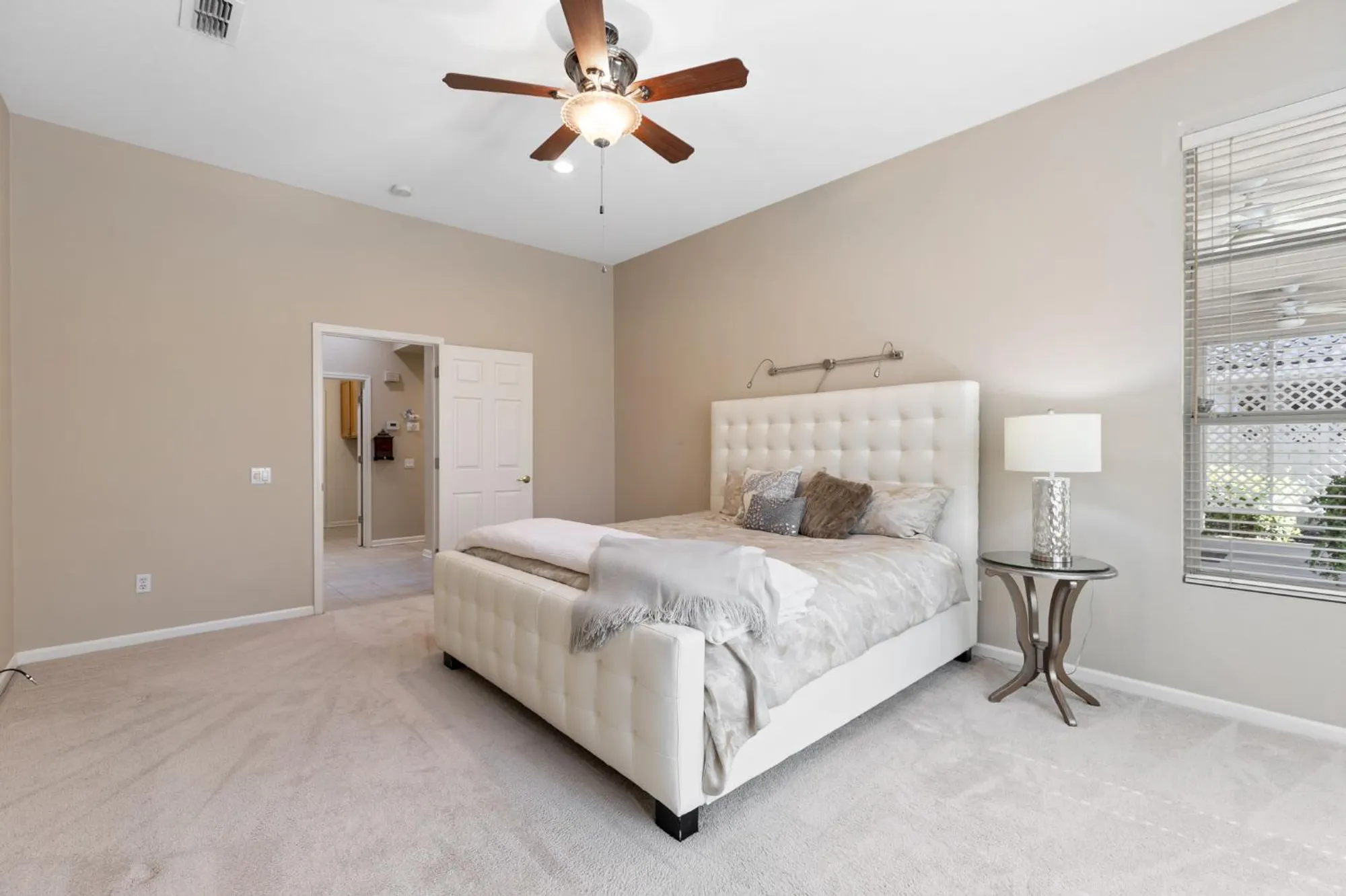 Property Slideshow image 15 of 29 | 5741 sandlewood way, Roseville, CA, 95747