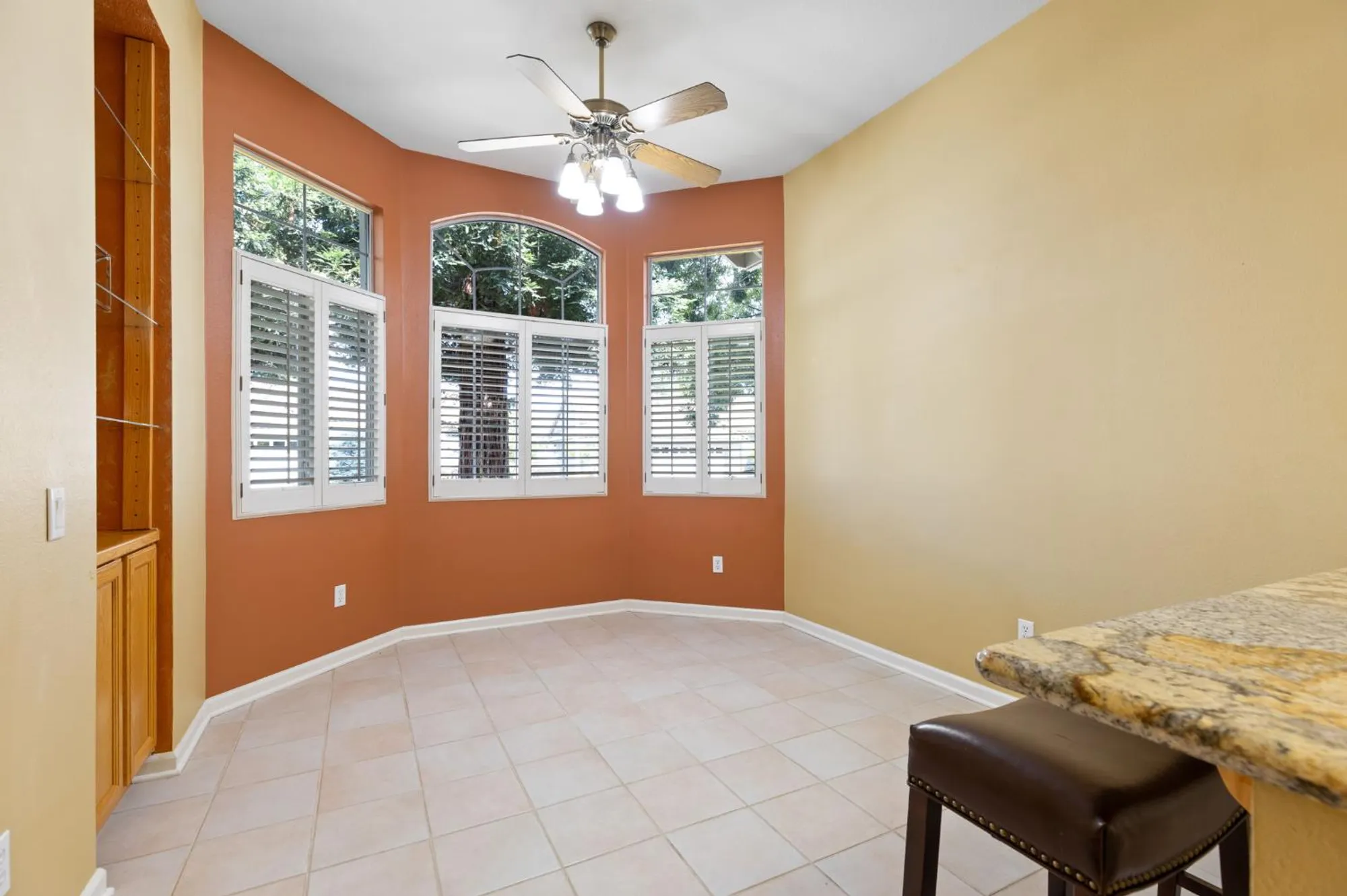 Property Slideshow image 10 of 29 | 5741 sandlewood way, Roseville, CA, 95747