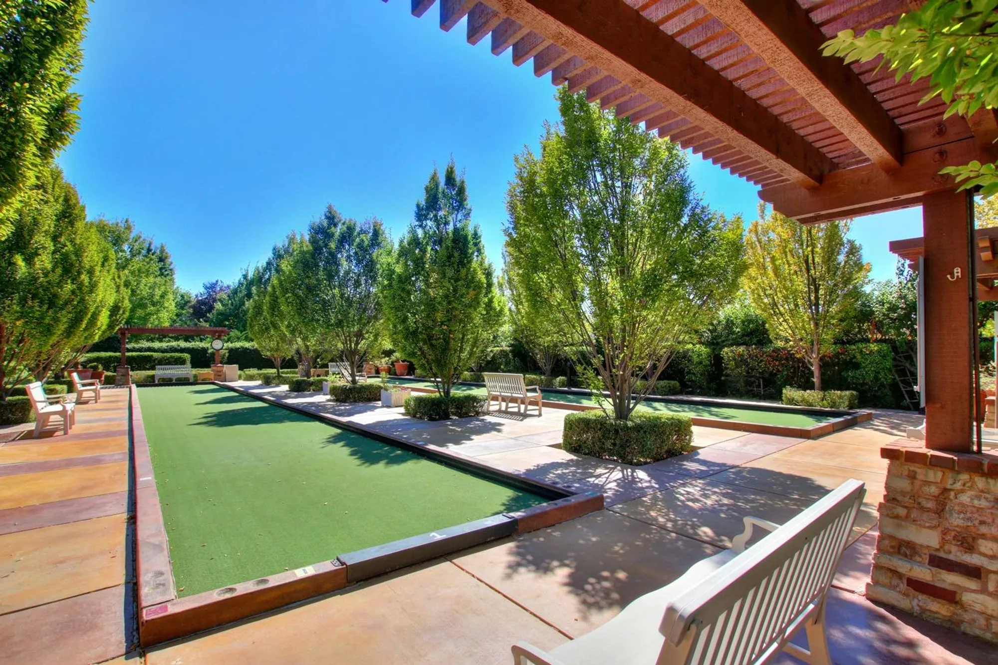 Property Slideshow image 57 of 71 | 8221 peak forest way, Elk Grove, CA, 95757