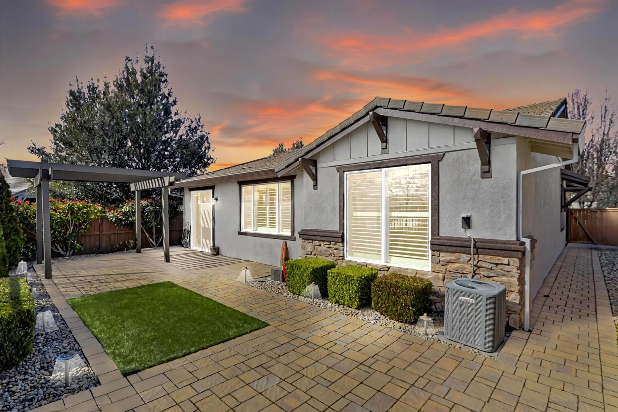 Property Slideshow image 41 of 71 | 8221 peak forest way, Elk Grove, CA, 95757