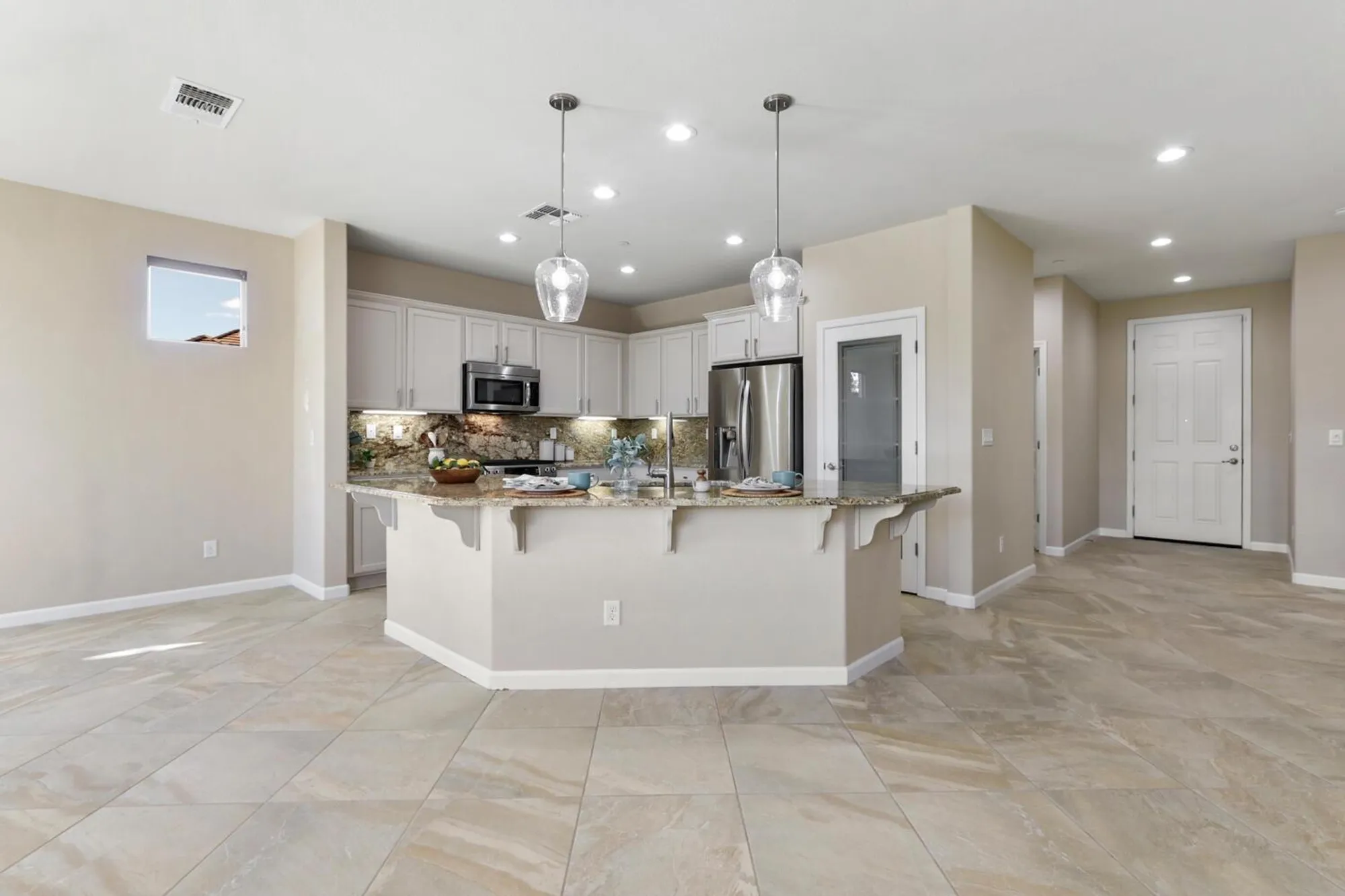 Property Slideshow image 13 of 71 | 8221 peak forest way, Elk Grove, CA, 95757
