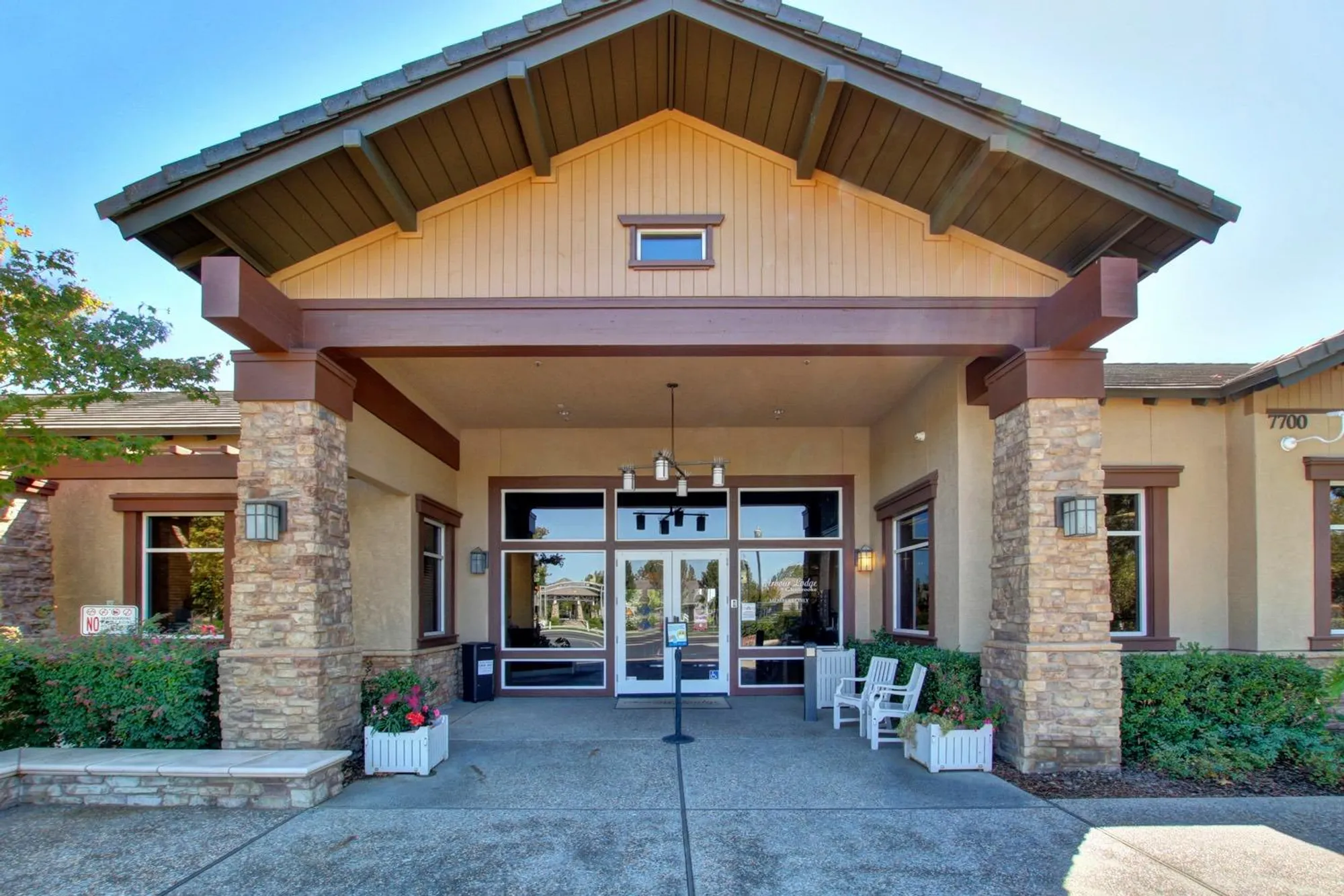 Property Slideshow image 52 of 71 | 8221 peak forest way, Elk Grove, CA, 95757