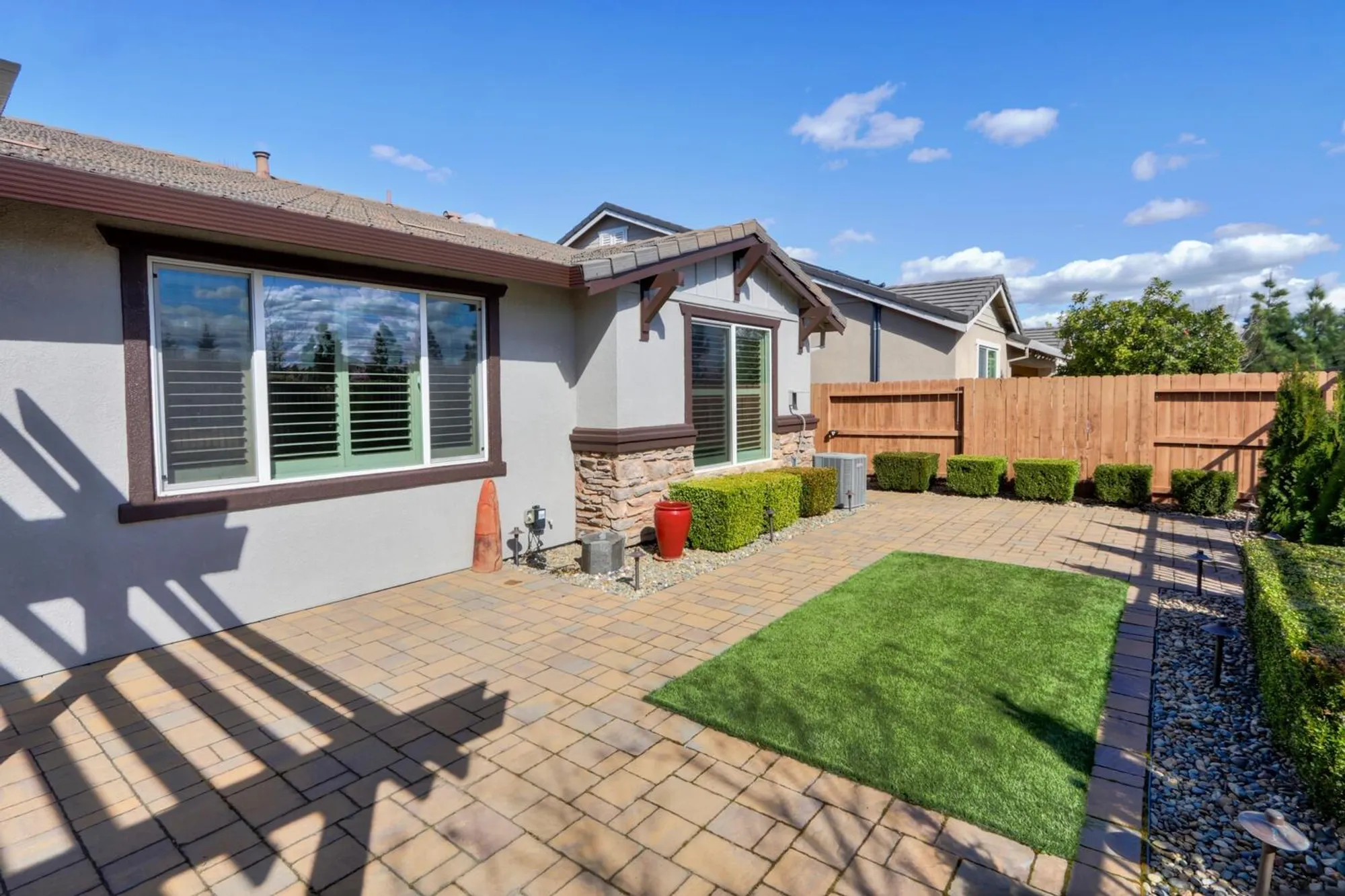 Property Slideshow image 48 of 71 | 8221 peak forest way, Elk Grove, CA, 95757