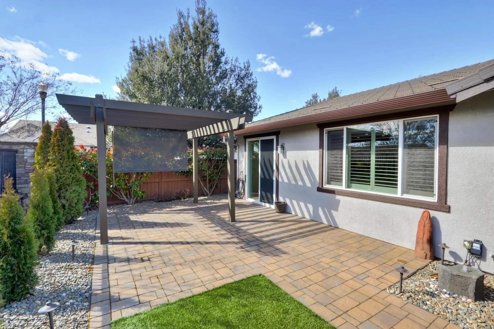 Property Slideshow image 45 of 71 | 8221 peak forest way, Elk Grove, CA, 95757