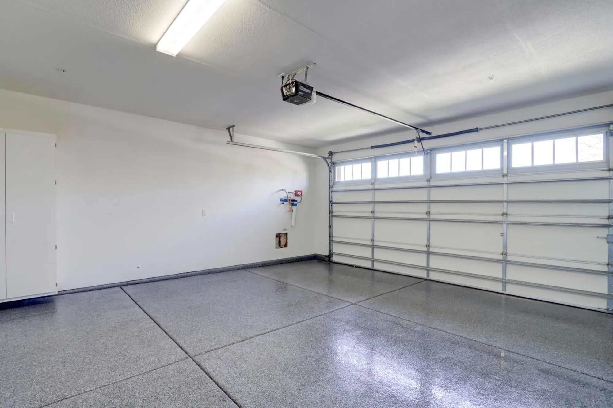 Property Slideshow image 40 of 71 | 8221 peak forest way, Elk Grove, CA, 95757