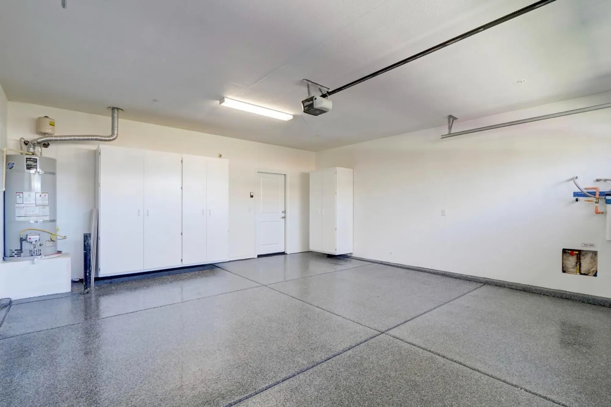 Property Slideshow image 39 of 71 | 8221 peak forest way, Elk Grove, CA, 95757