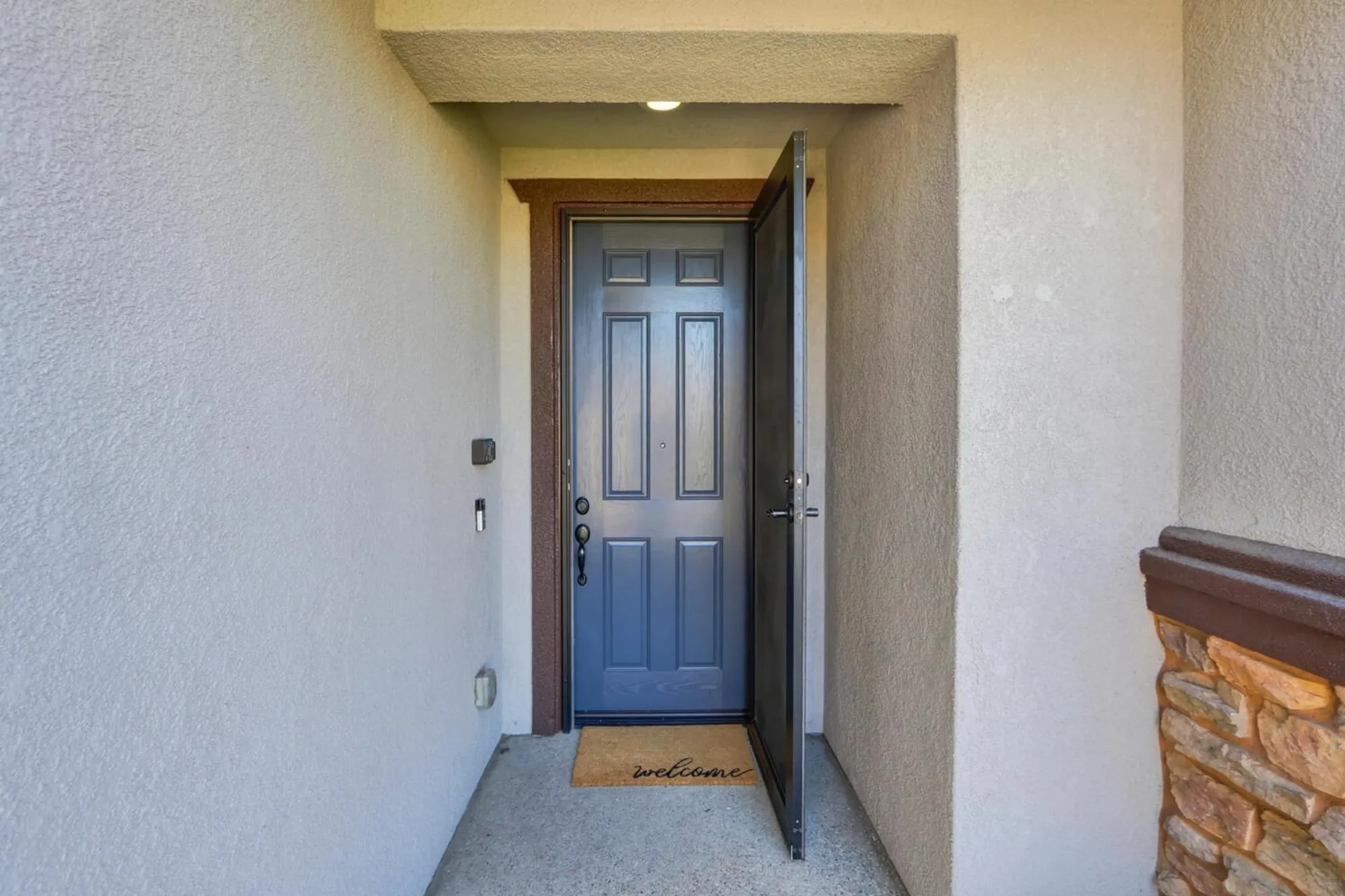 Property Slideshow image 6 of 71 | 8221 peak forest way, Elk Grove, CA, 95757