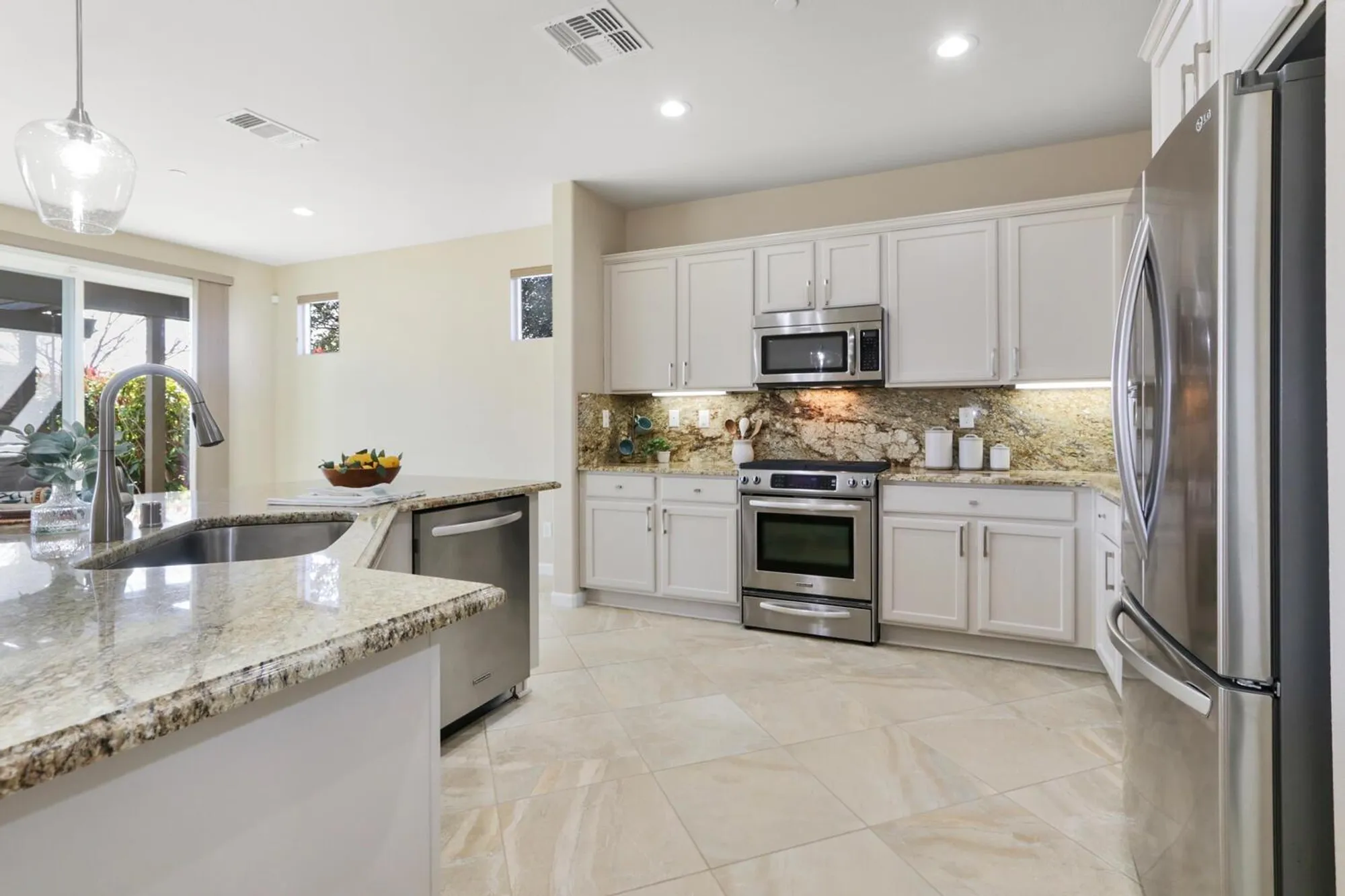 Property Slideshow image 2 of 71 | 8221 peak forest way, Elk Grove, CA, 95757