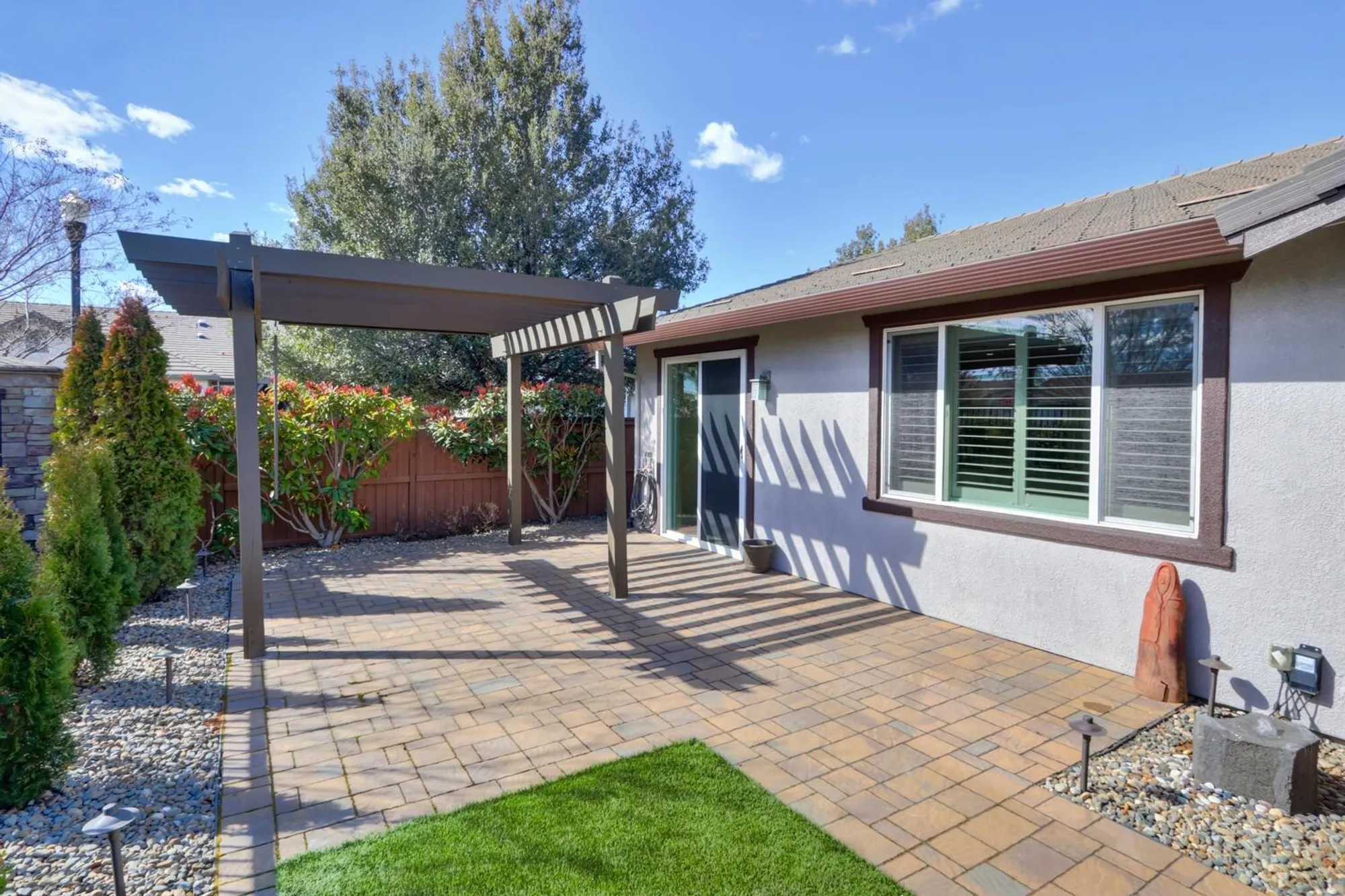 Property Slideshow image 44 of 71 | 8221 peak forest way, Elk Grove, CA, 95757
