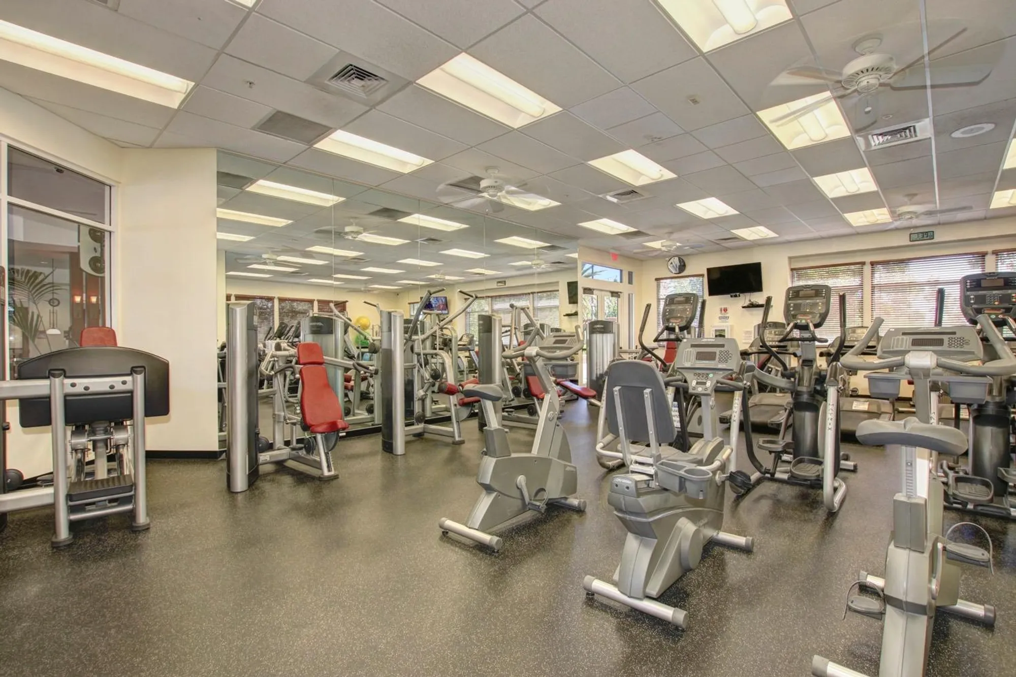 Property Slideshow image 62 of 71 | 8221 peak forest way, Elk Grove, CA, 95757