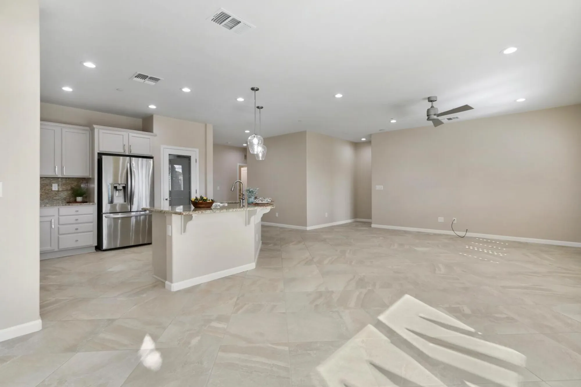 Property Slideshow image 16 of 71 | 8221 peak forest way, Elk Grove, CA, 95757